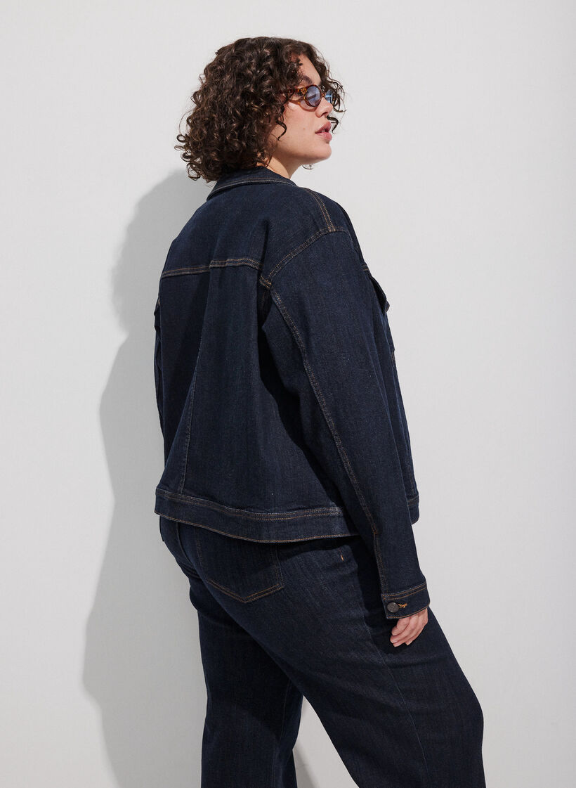 Veste en jean classique avec surpiq&ucirc;res contrastantes, Bleu, Model