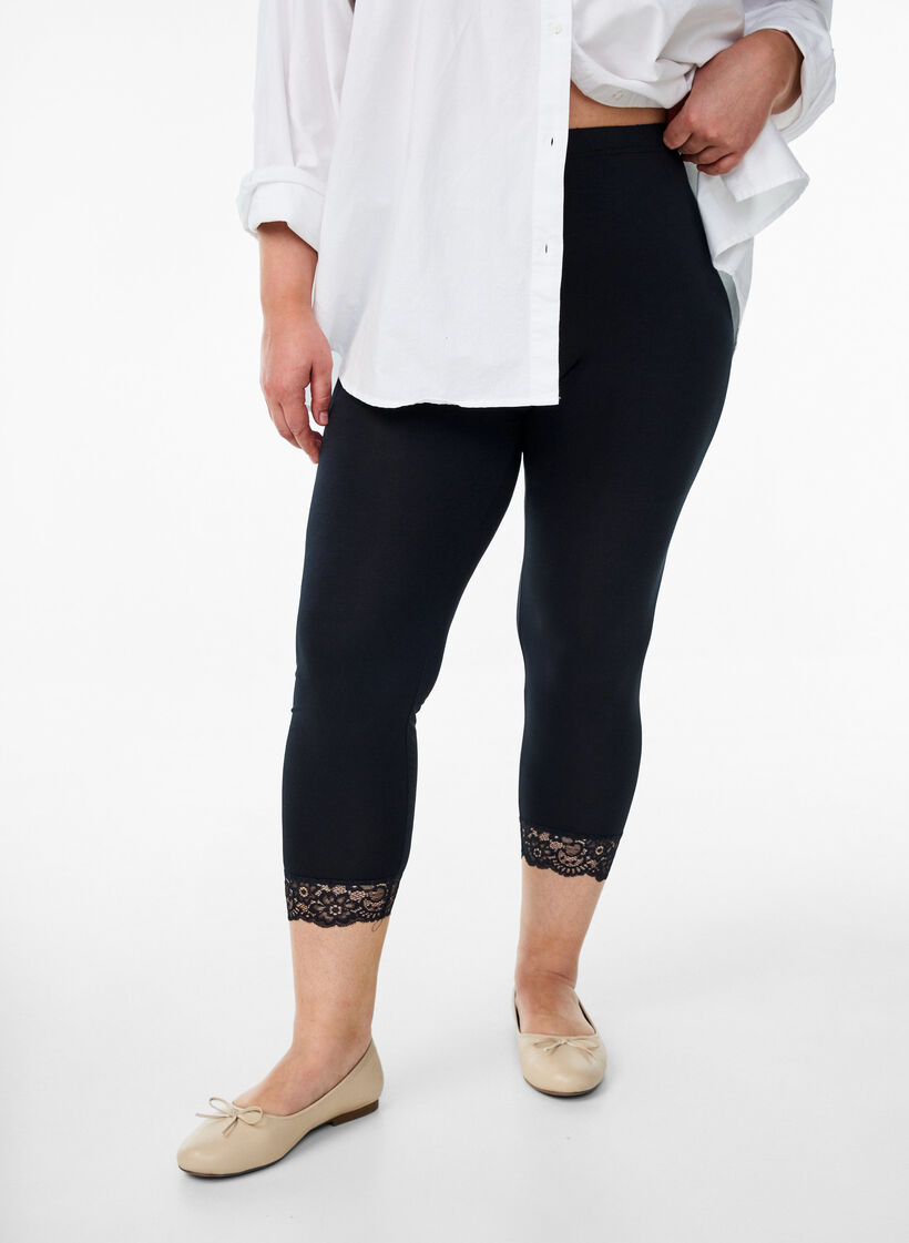 Leggings basiques 3/4 avec bordure en dentelle, Noir, Model image number 0