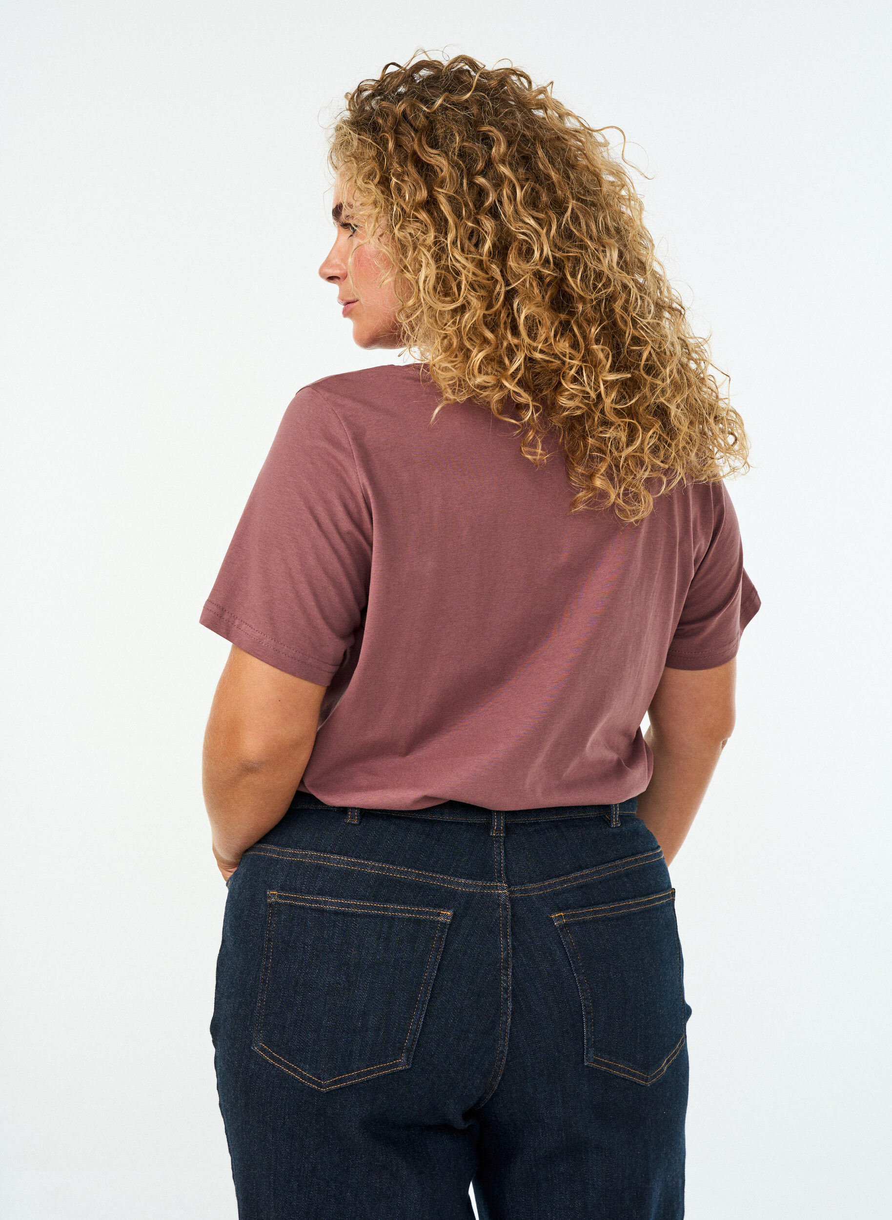 ZizziT-shirt en coton avec imprim&eacute; sur le devant et col en V, Rose poudr&eacute;e, Model image number 2