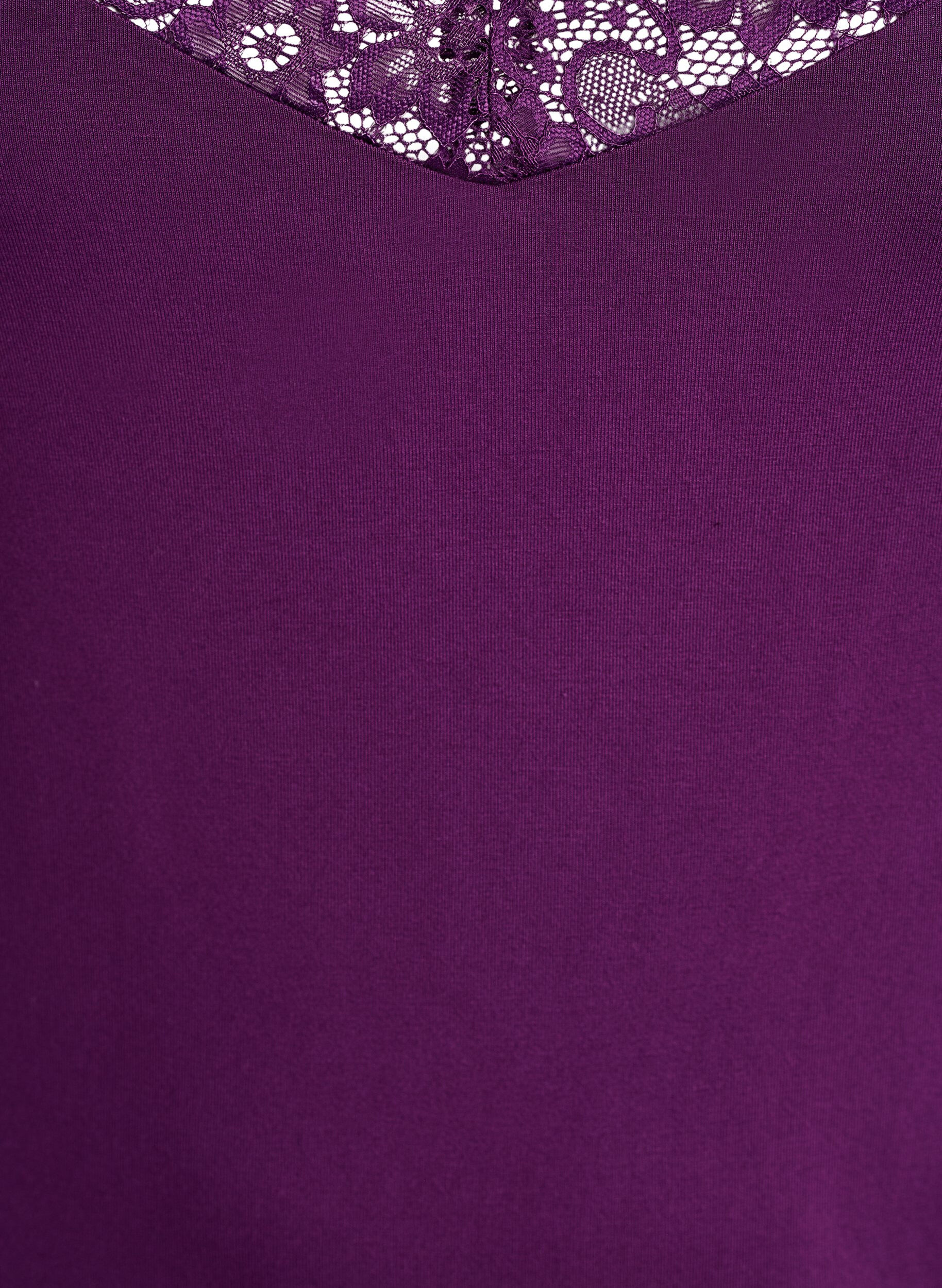 Zizzi Top en viscose avec bord en dentelle, Violet, Packshot image number 2