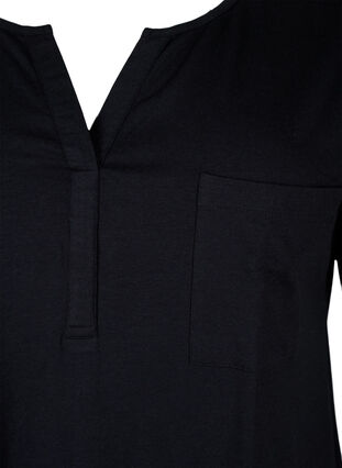 T-shirt à col en V avec poche sur la poitrine, Black, Packshot image number 2