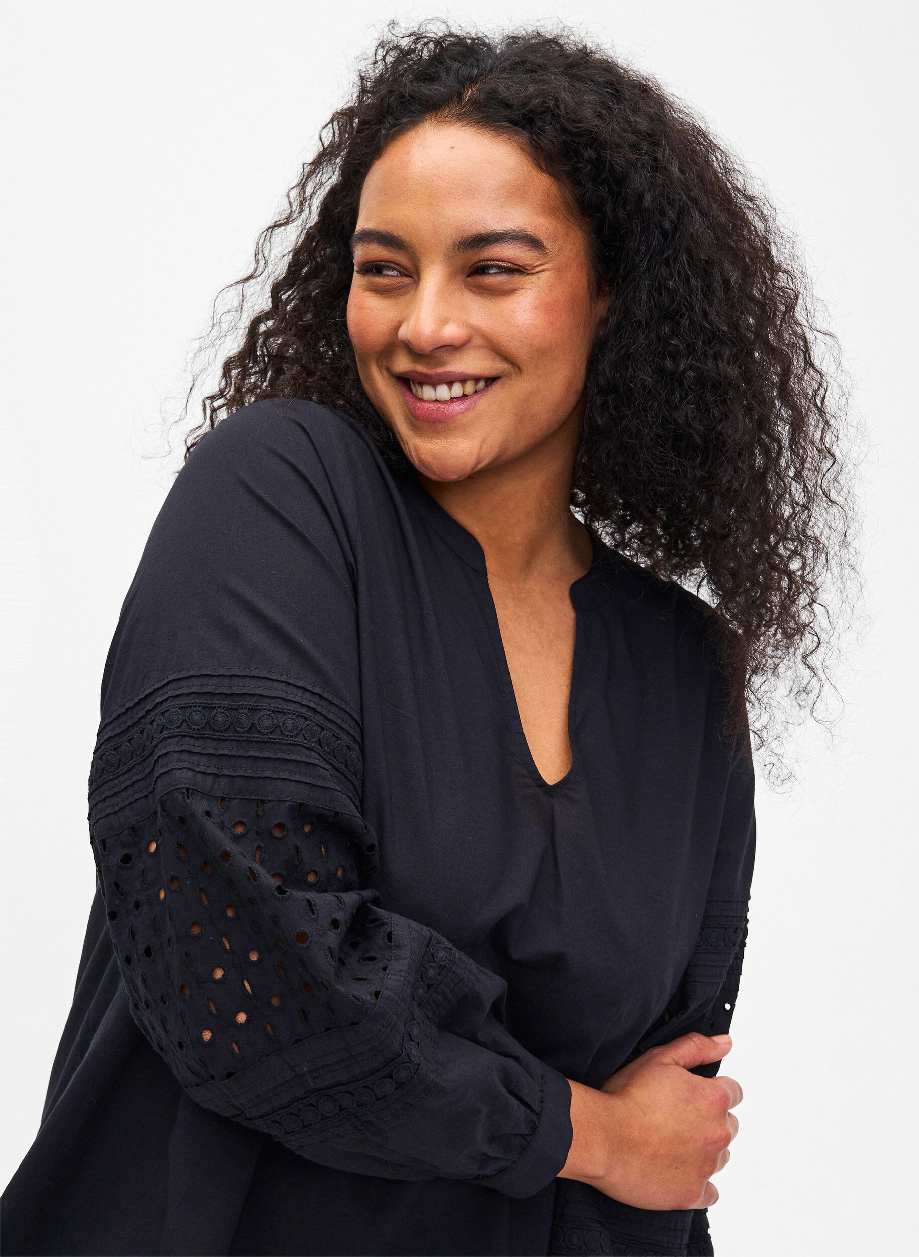 Zizzi Chemisier &agrave; manches longues avec d&eacute;tails d&eacute;coratifs, Black, Model image number 2