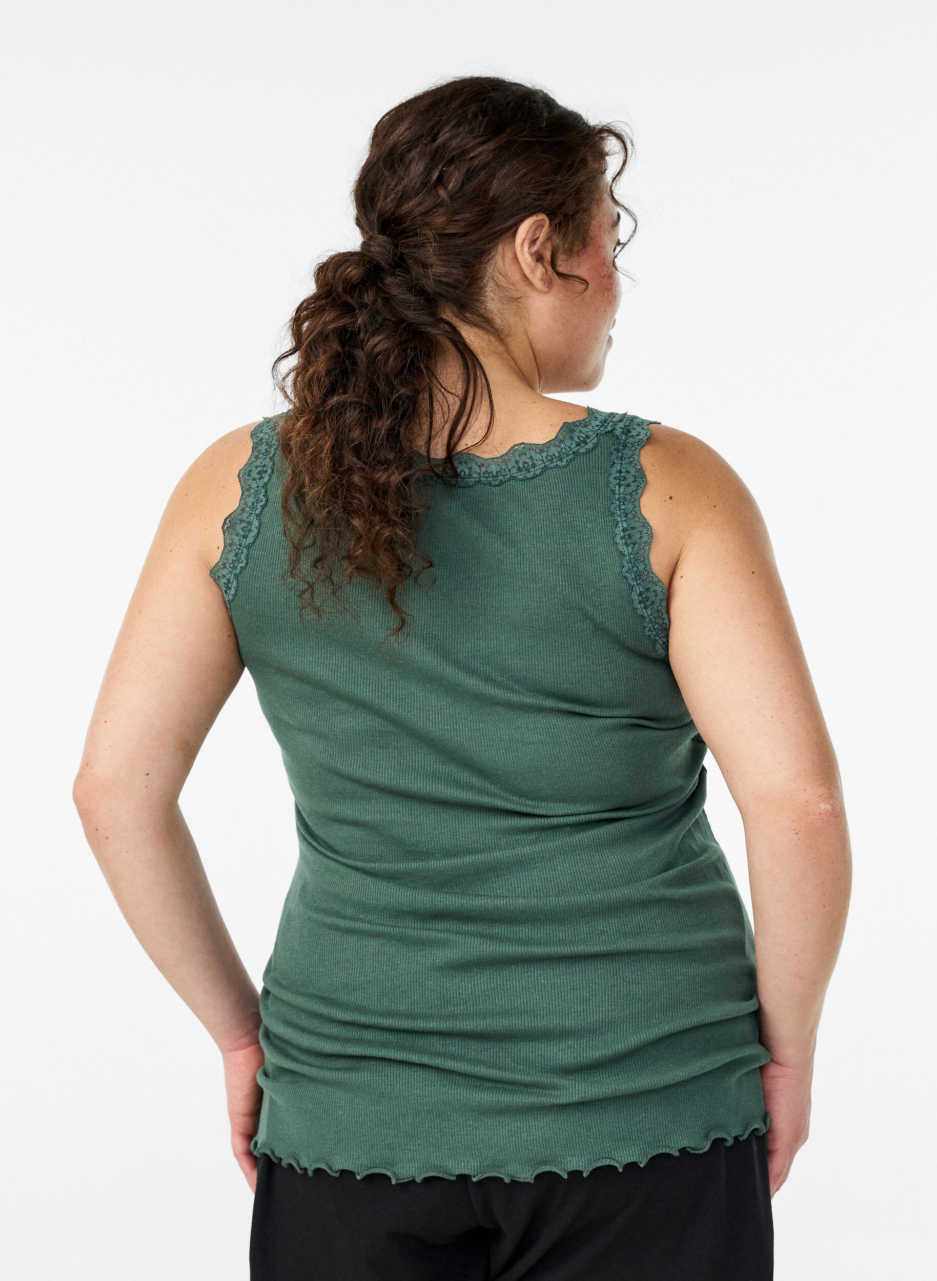 ZizziHaut avec bordure en dentelle, Vert fonc&eacute;, Model image number 2