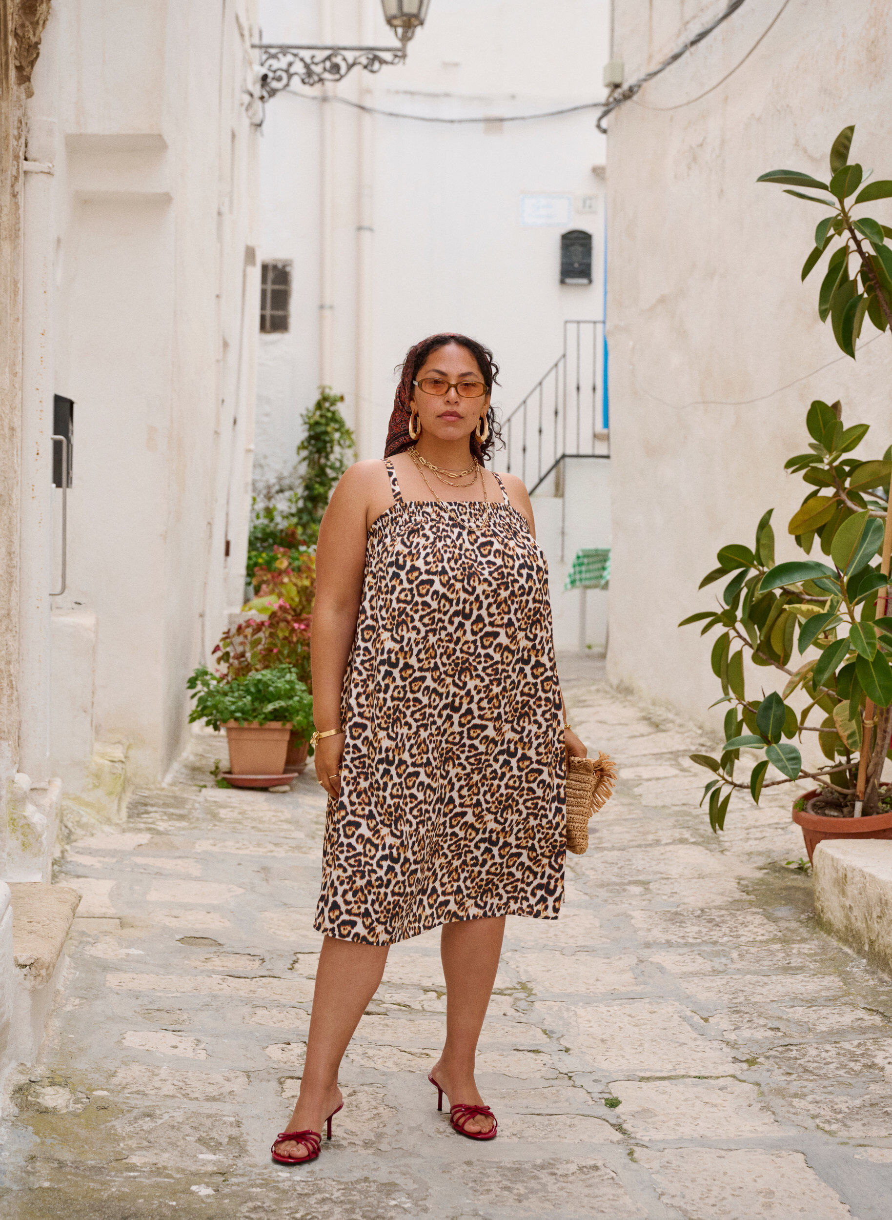 Zizzi Robe courte en viscose avec bretelles spaghetti, Beige, Image image number 0