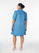 Robe en jean en lyocell avec boutons et manches courtes, Bleu Clair, Model image number 2