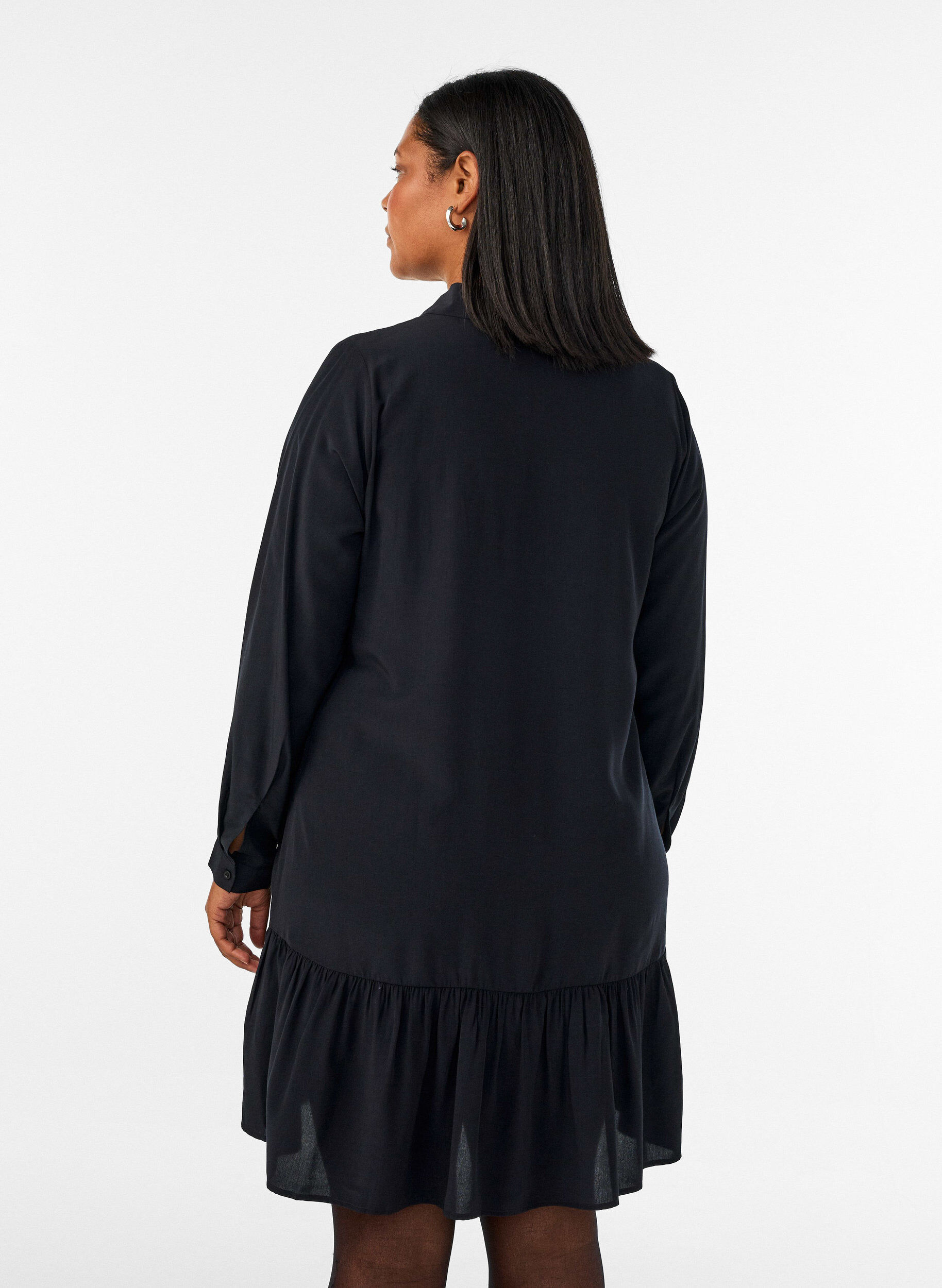 ZizziRobe chemise courte avec volants, Noir, Model image number 2