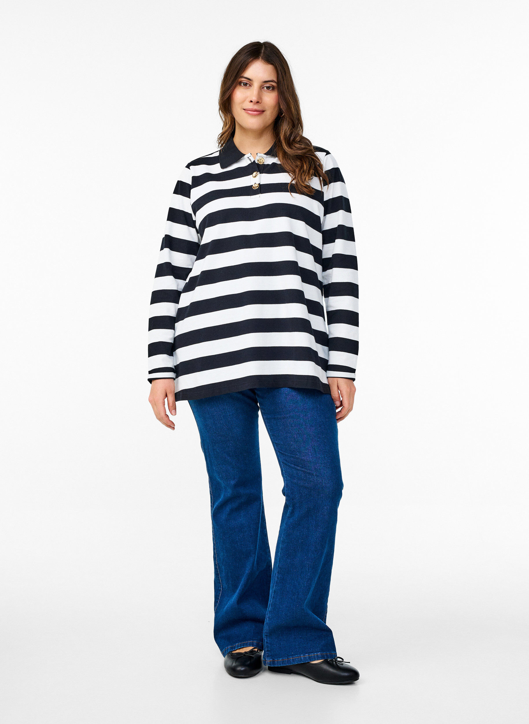 Zizzi Polo ray&eacute; &agrave; manches longues, Noir, Model image number 1