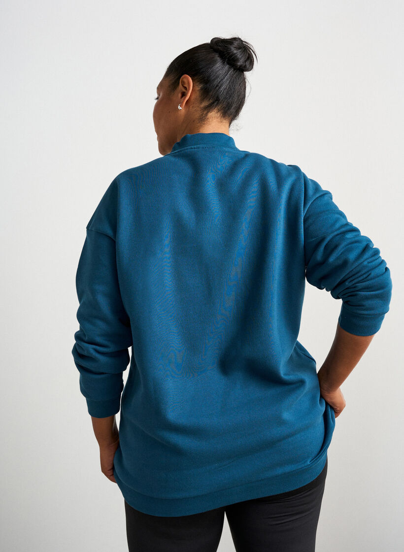 Sweat-shirt long &agrave; col montant et texte brod&eacute;, Bleu, Model image number 2