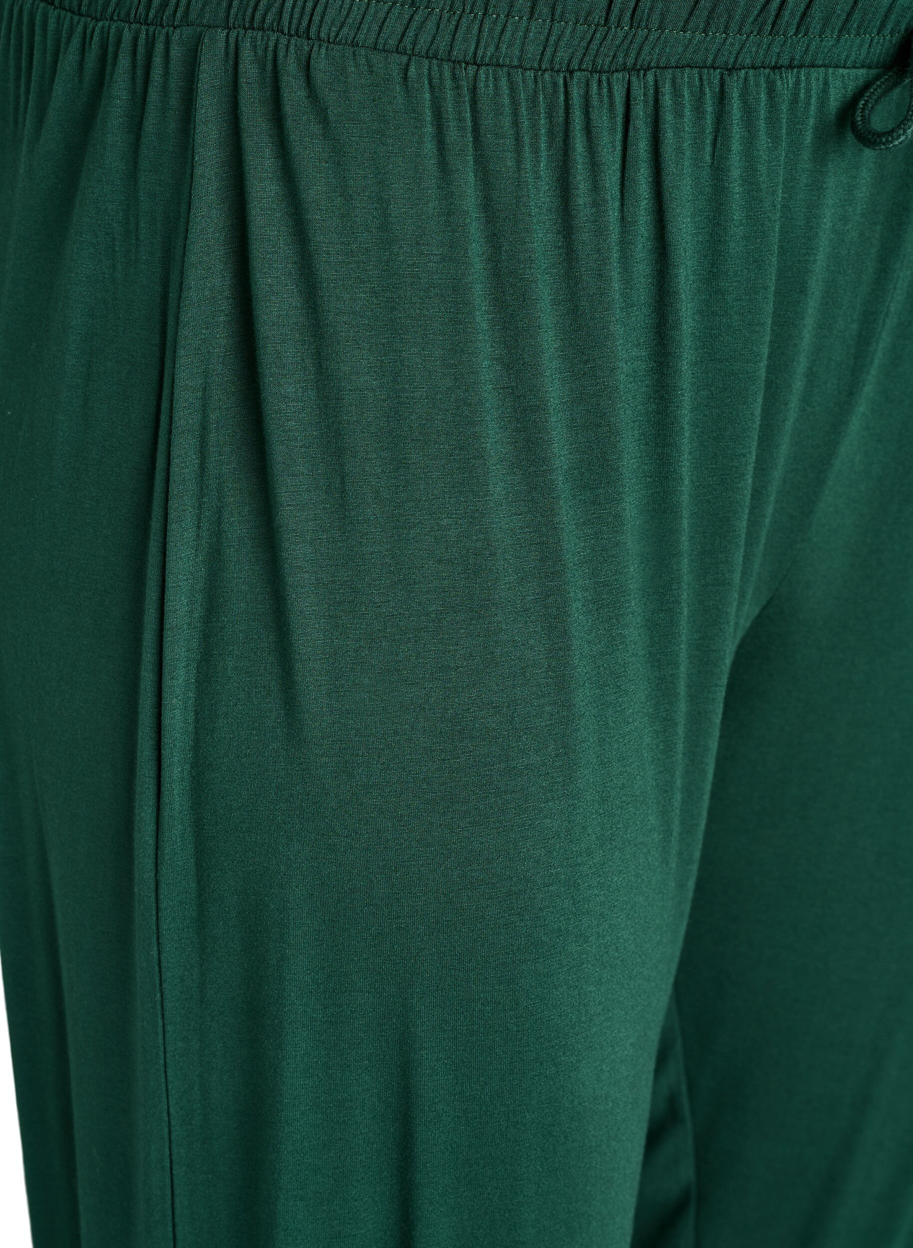 Zizzi Pantalon de pyjama &agrave; taille haute et finitions dentelle, Vert fonc&eacute;, Packshot image number 2