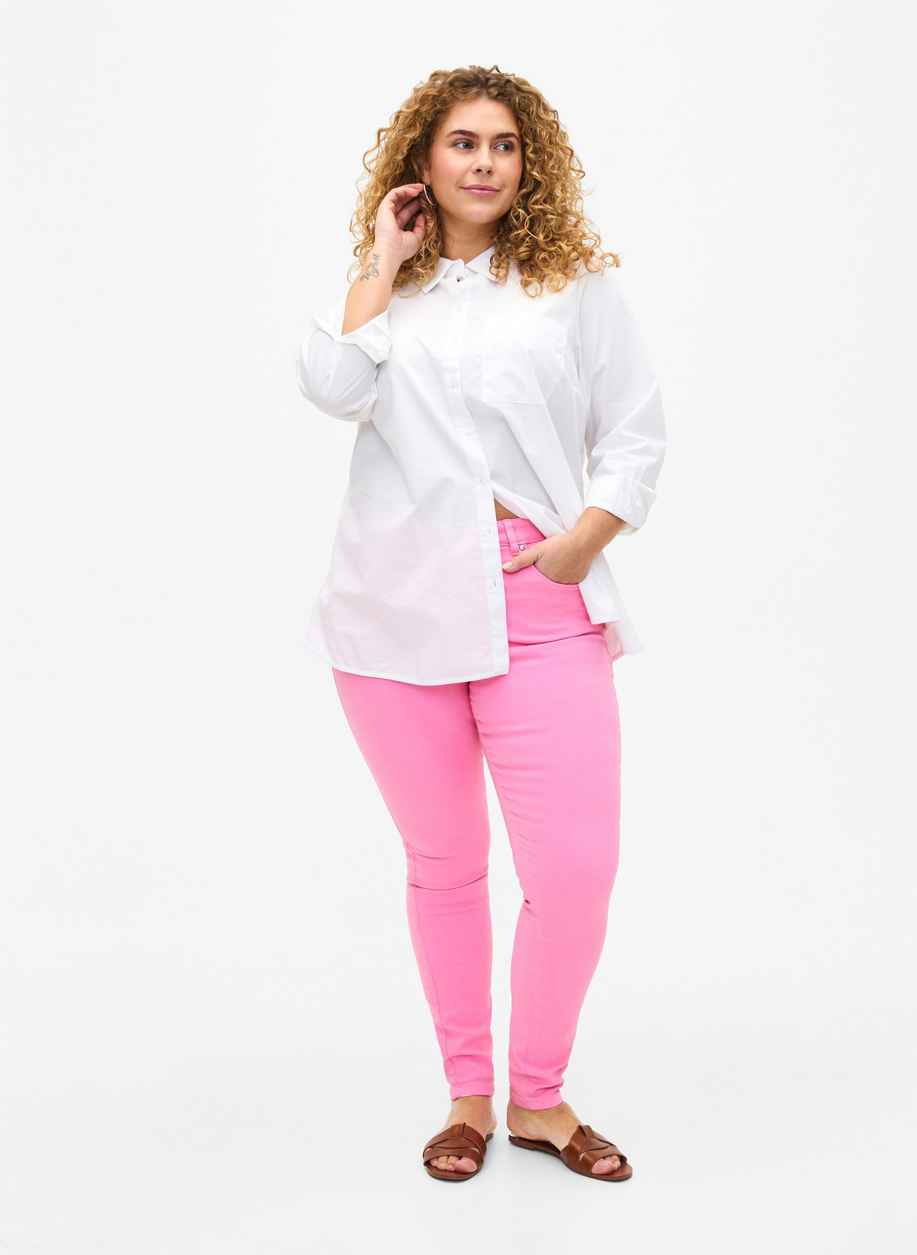Zizzi Jeans Amy super slim avec taille haute, Rosebloom, Model image number 0