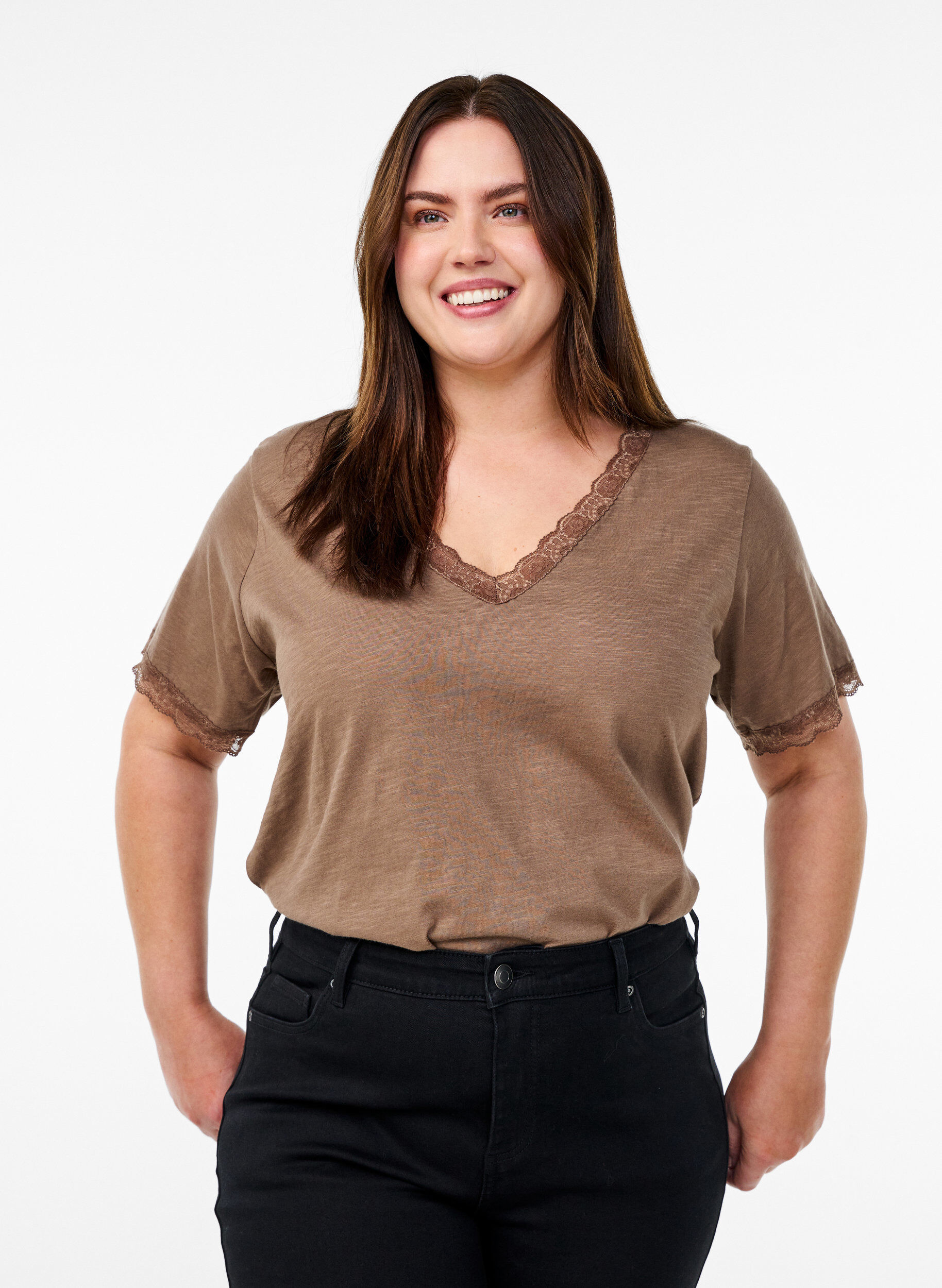 Zizzi T-shirt avec finitions en dentelle, Marron, Model image number 0
