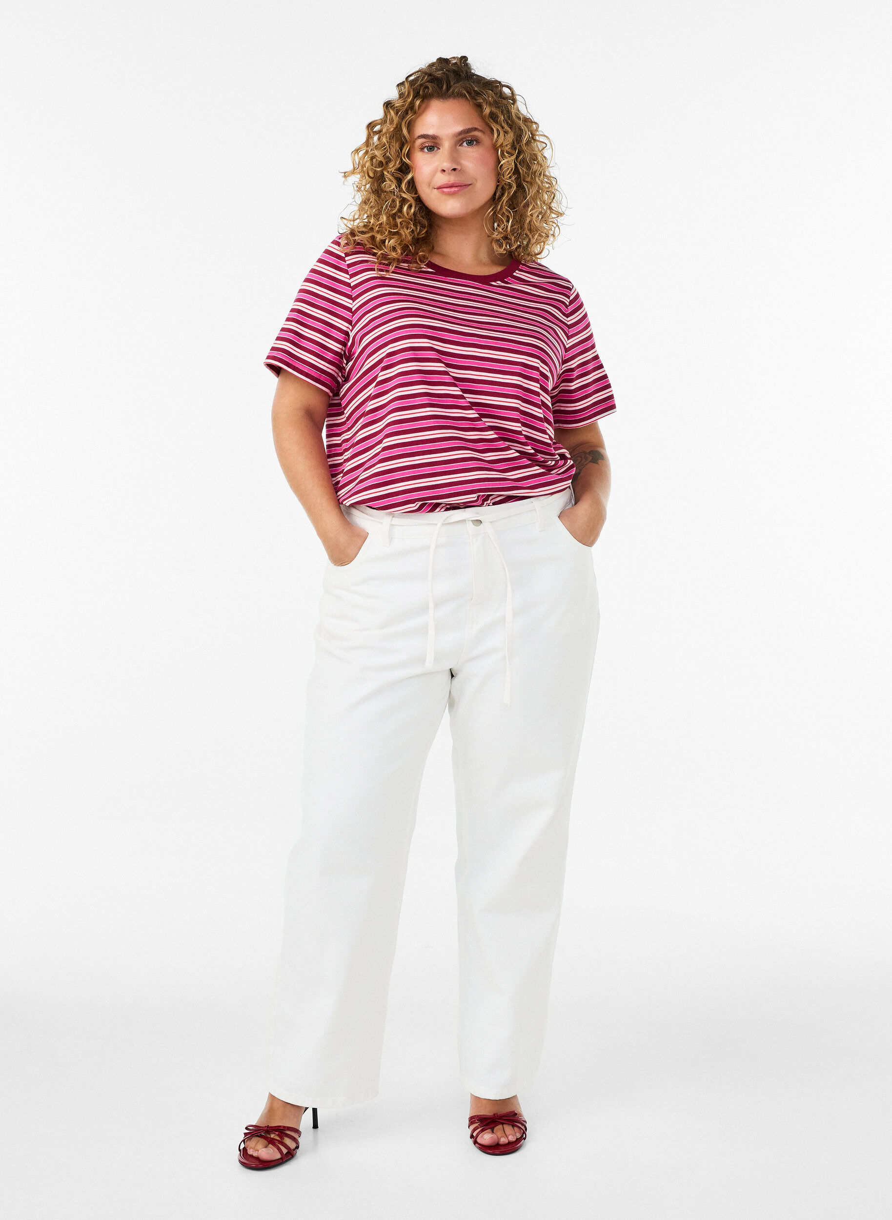 ZizziT-shirt &agrave; rayures en coton bio, Rouge, Model image number 1