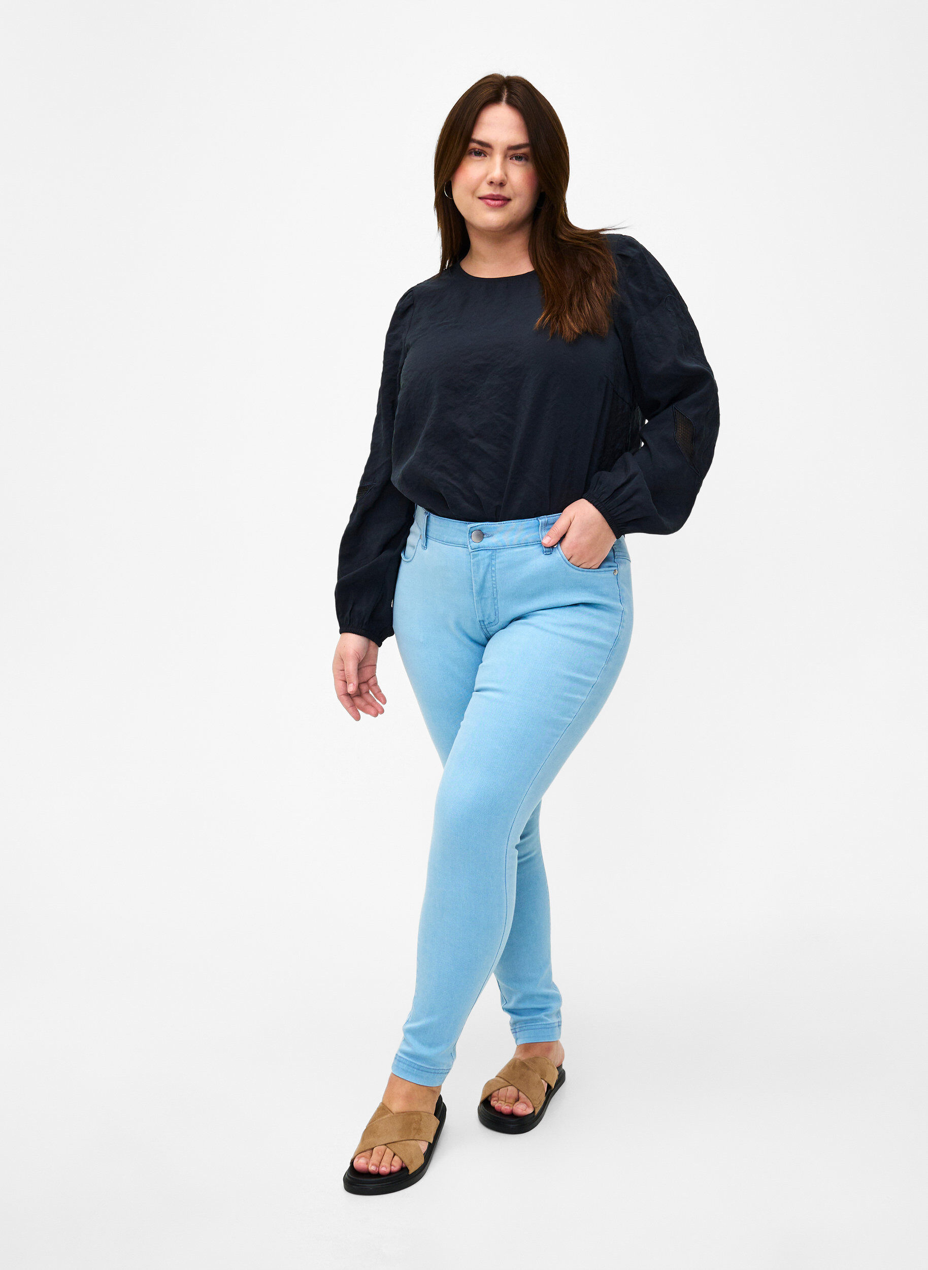 Zizzi Chemisier en TENCEL&trade; Modal avec des broderies, Black, Model image number 2