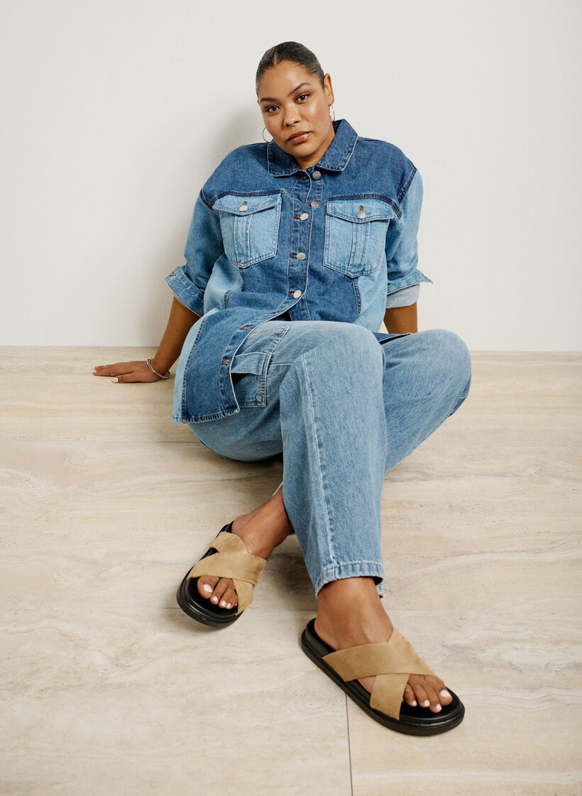 Sandale en faux daim avec lanières croisées, Woodsmoke, Image image number 0