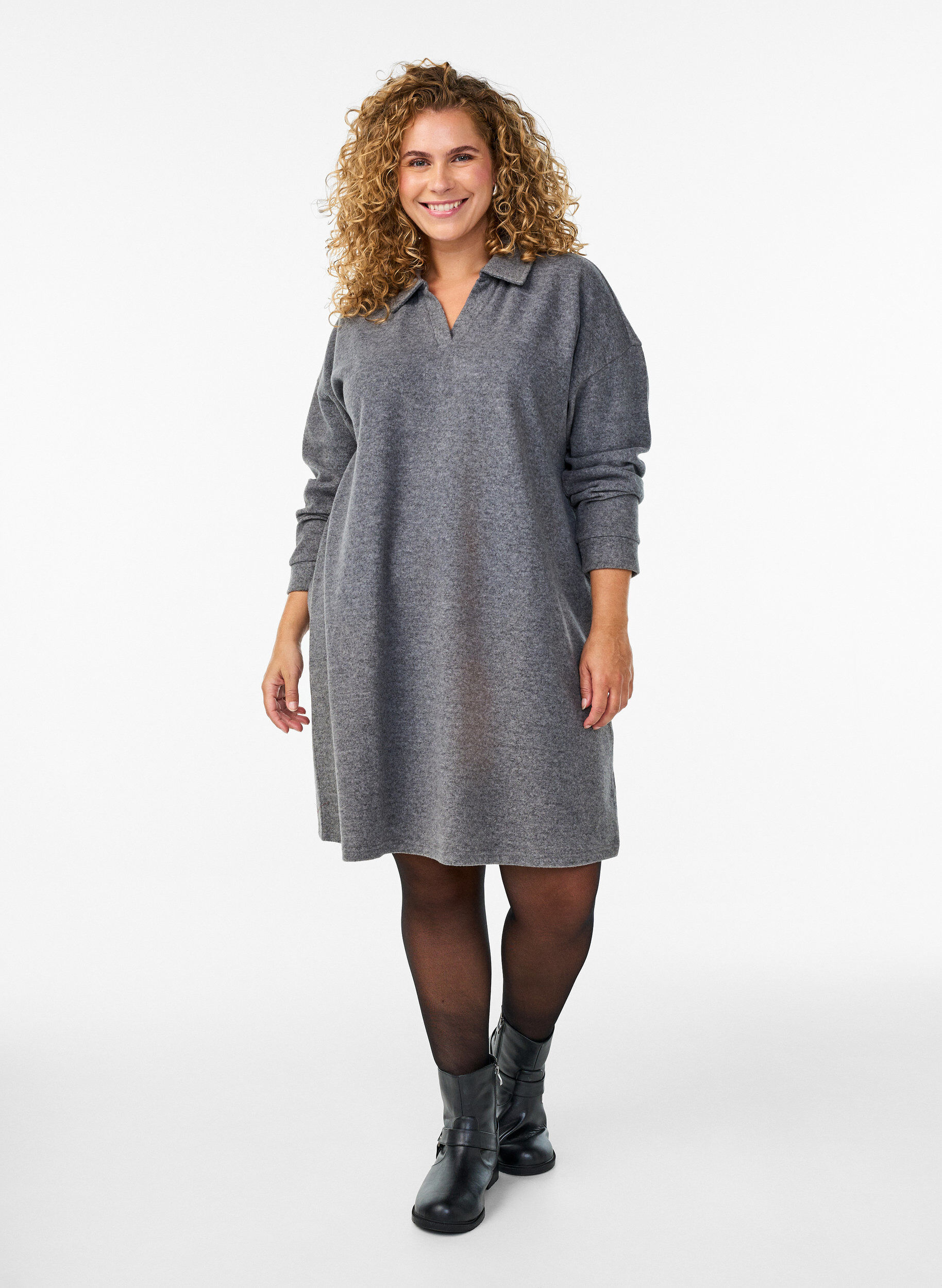 Robe mi-longue en jersey avec un col en V, Gris anthracite, Model