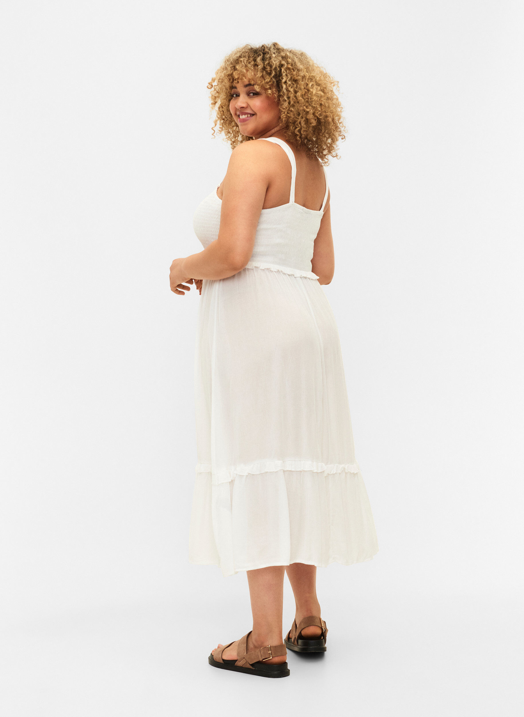 Zizzi Robe midi en viscose avec smock, Bright White, Model image number 1