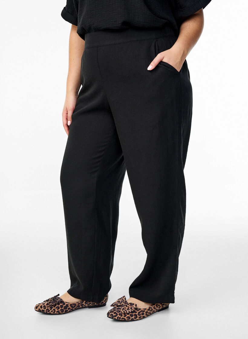 Pantalon ample en lin et viscose, Noir, Model image number 2