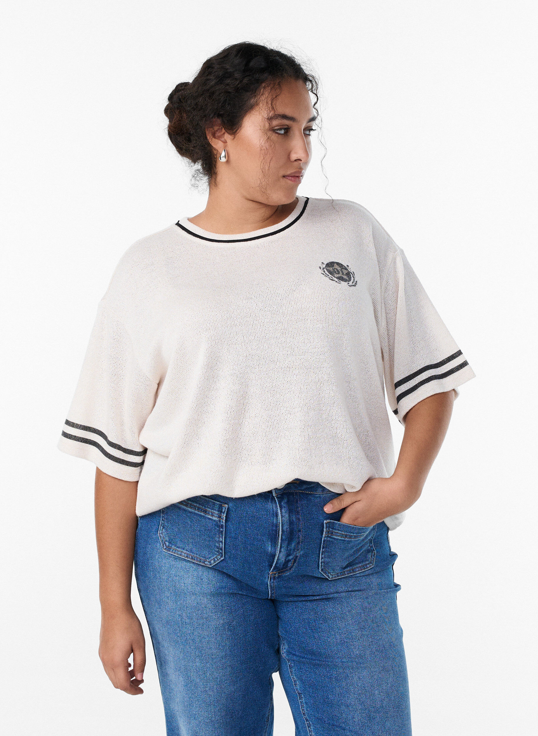 Blouse &agrave; manches courtes avec rayures contrastantes, Beige, Model