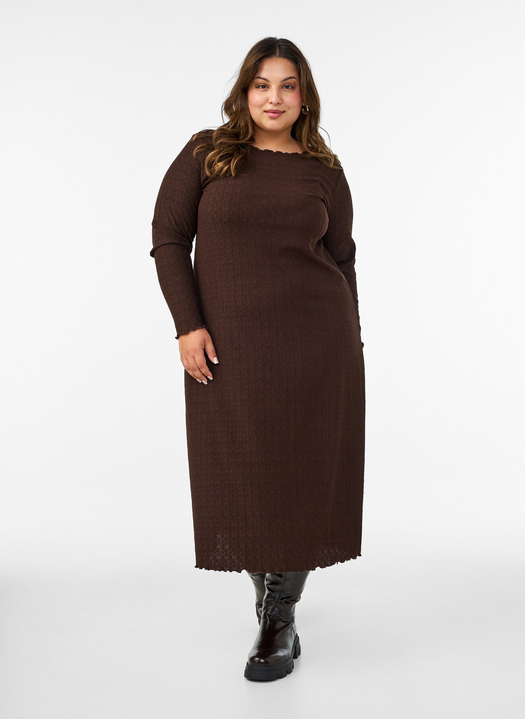 ZizziRobe midi avec une texture ondul&eacute;e et des manches longues, Marron, Model image number 0