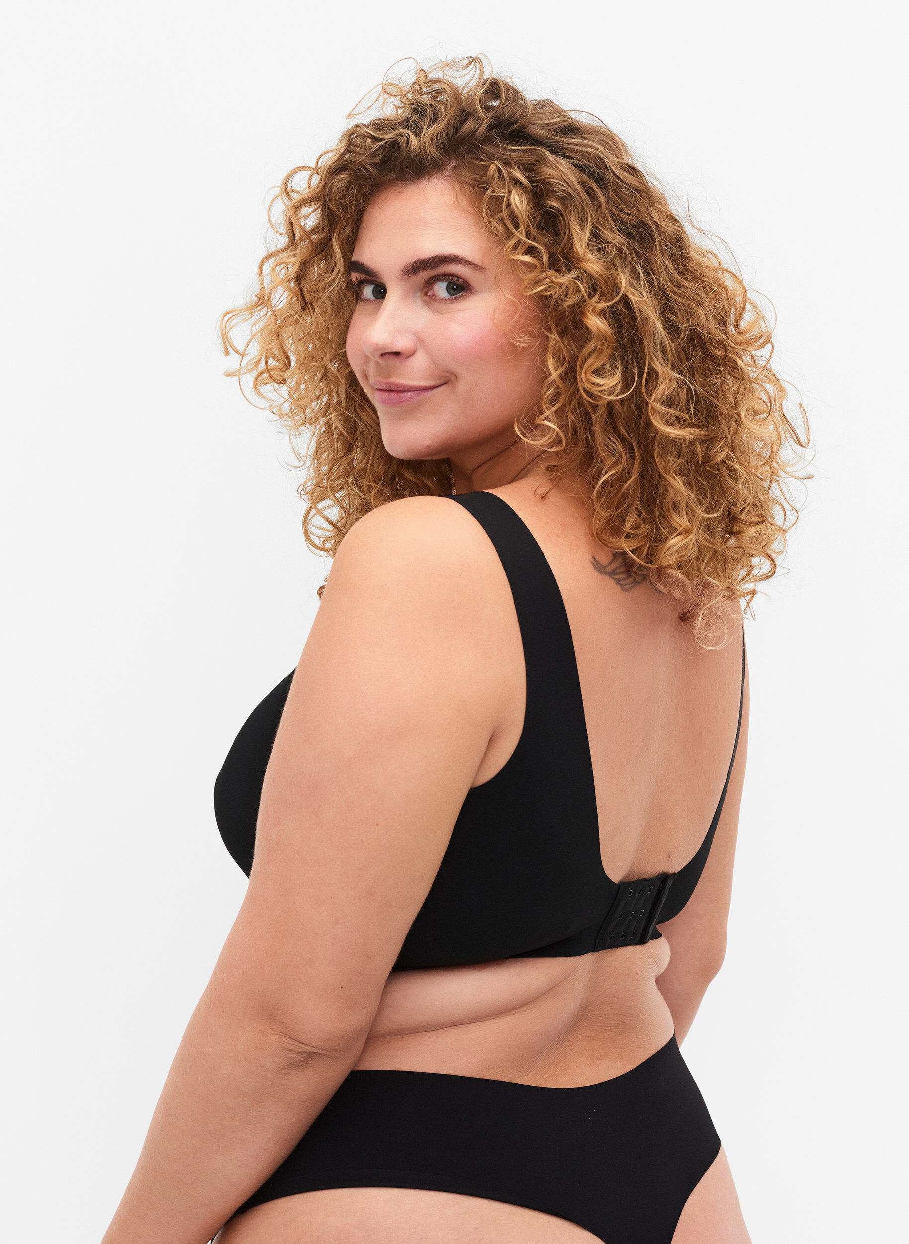 Zizzi Soutien-gorge avec insert amovible, Black, Model image number 1
