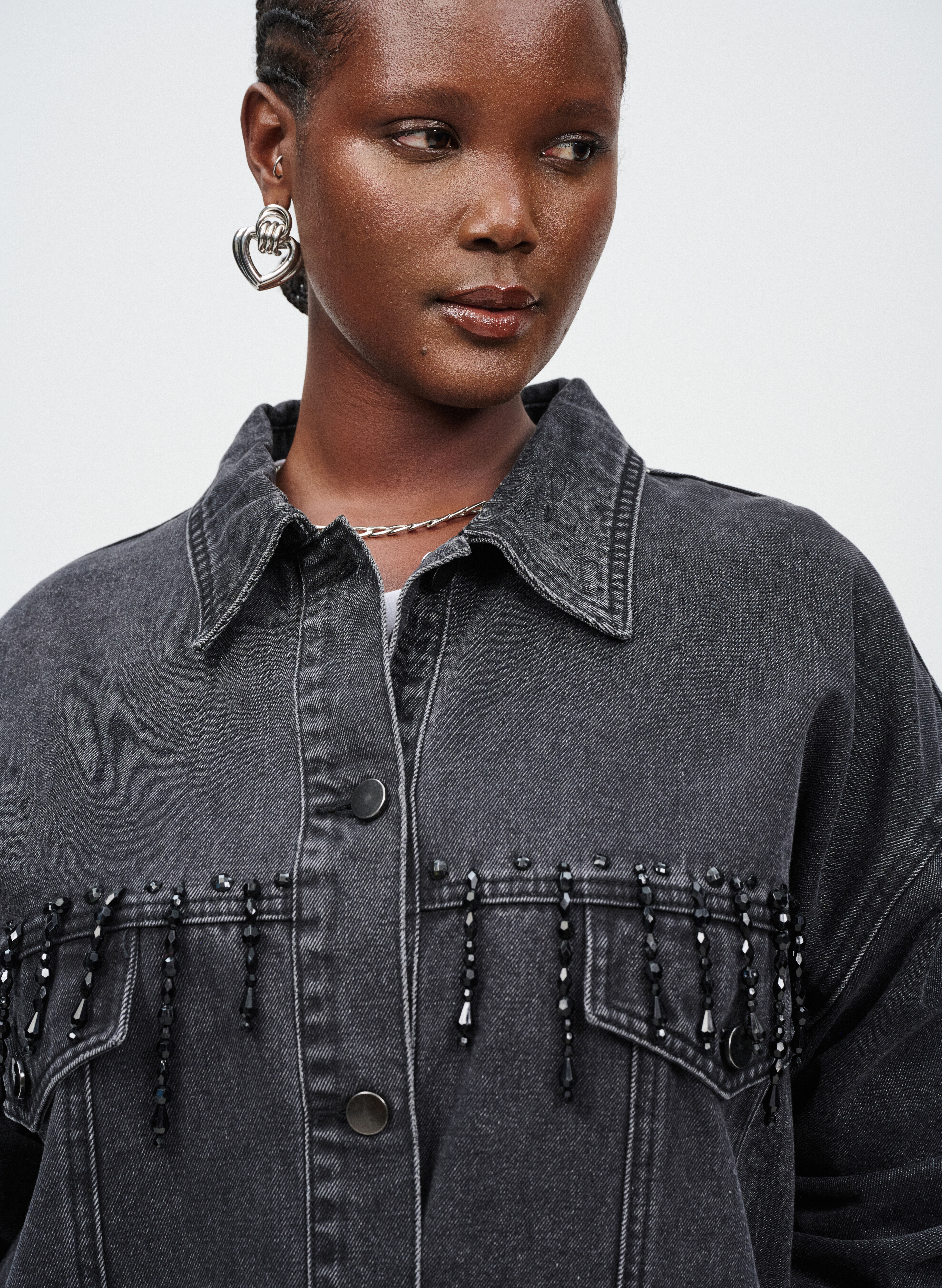 Zizzi Veste en jean avec franges en perles, , Model