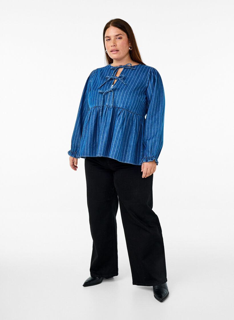 Chemisier en denim rayé à nouer sur le devant, Bleu, Model image number 1