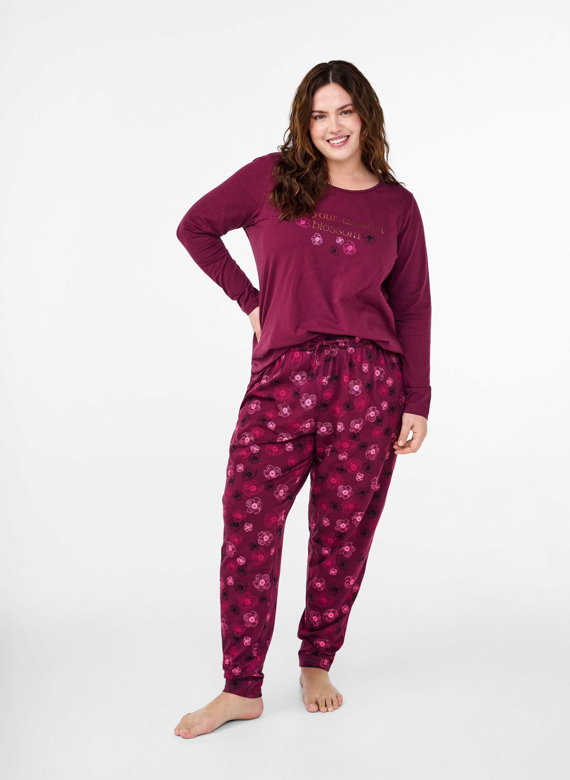 Zizzi Pantalon de pyjama en coton avec imprim&eacute;, Bordeaux fonc&eacute;, Model image number 0