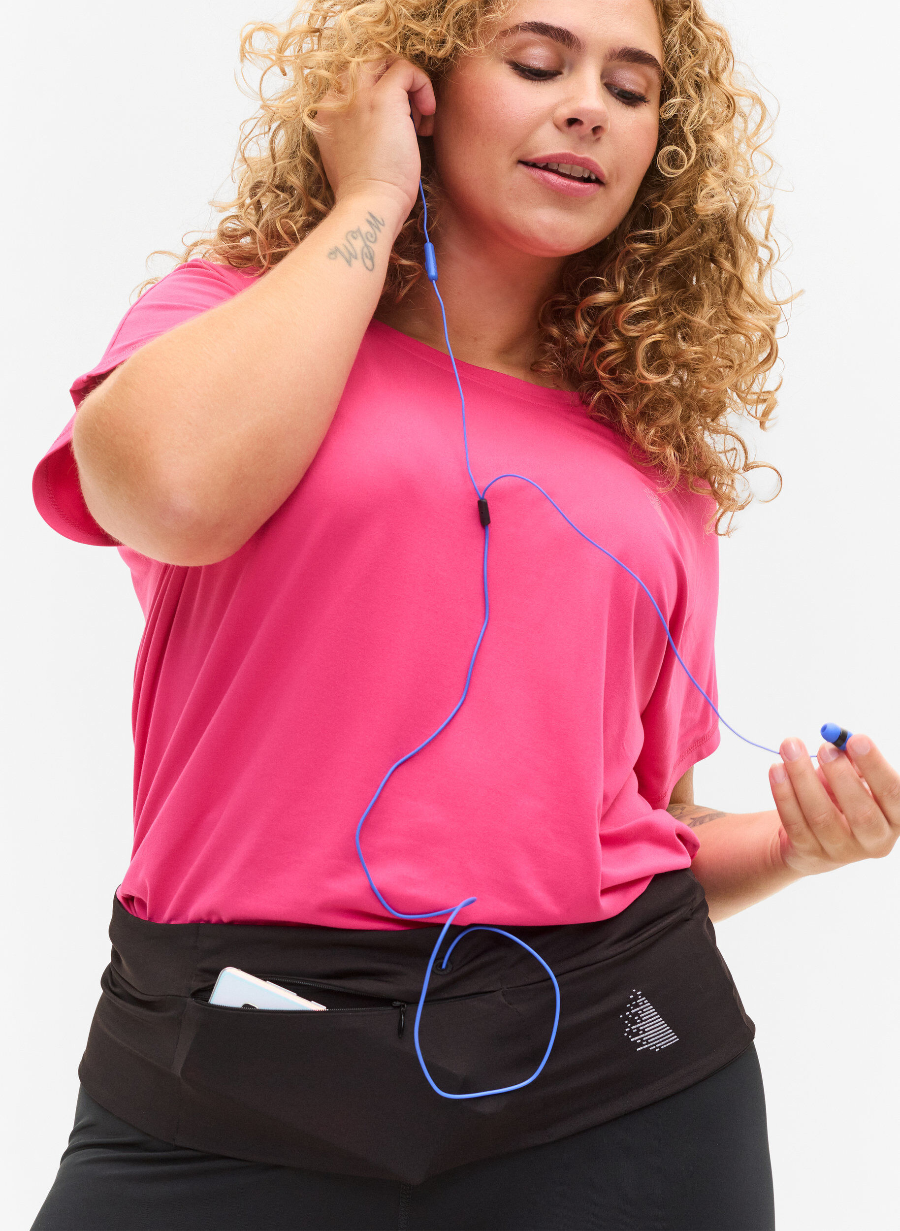 Zizzi Ceinture de course avec r&eacute;flecteur et poches, Black, Model image number 2