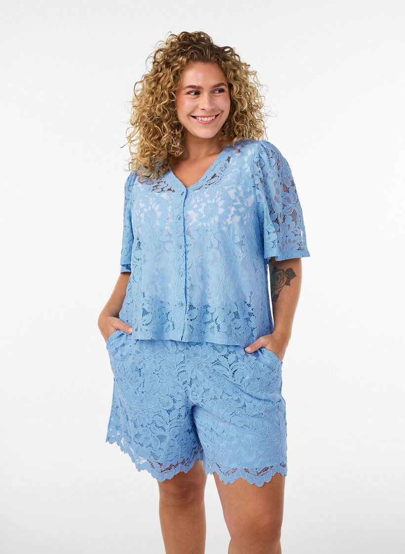 Blouse en dentelle &agrave; manches courtes et col V, Bleu, Model image number 0