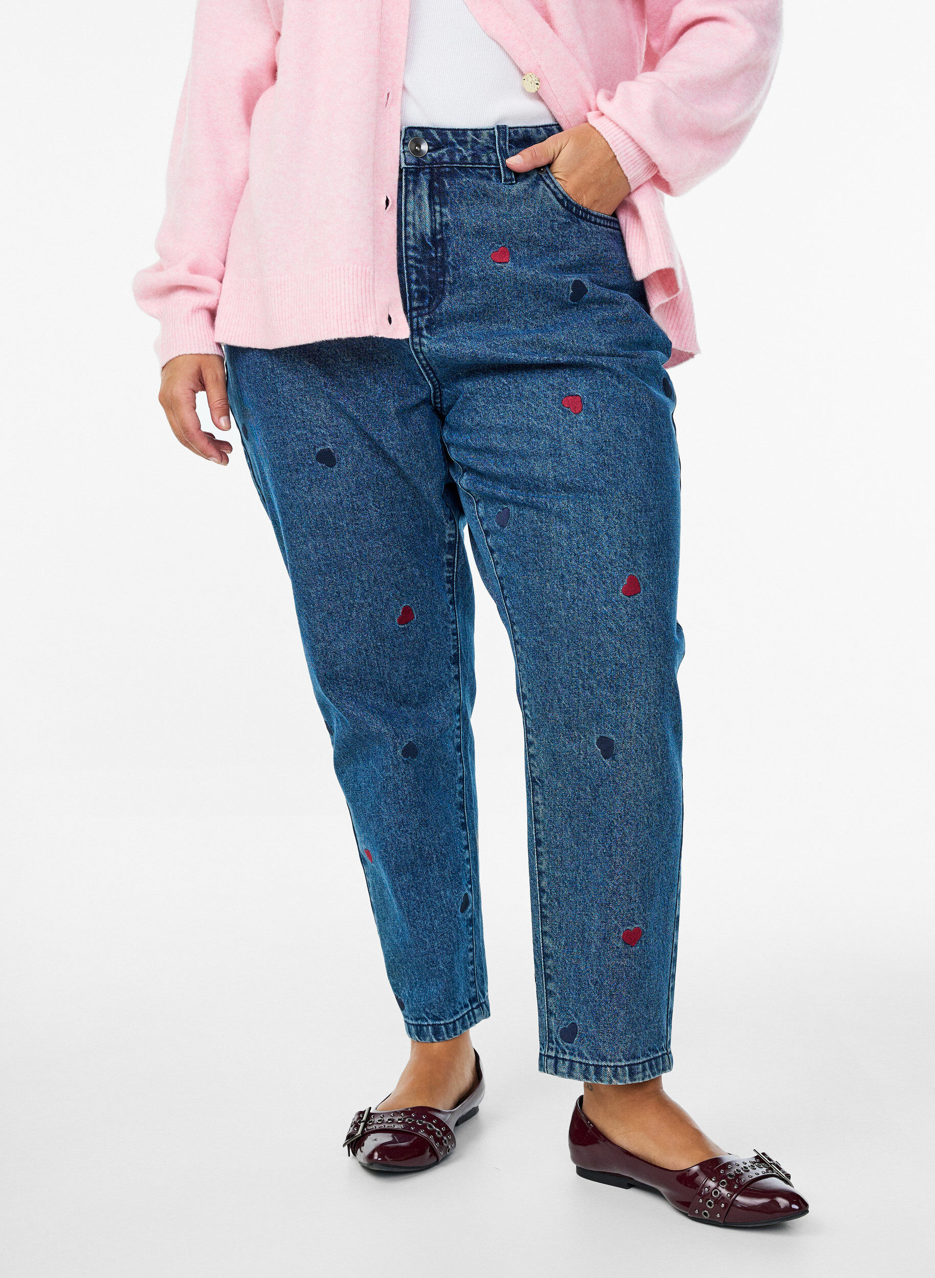 Zizzi Jeans Mille coupe Mom avec broderies, Bleu, Model image number 2