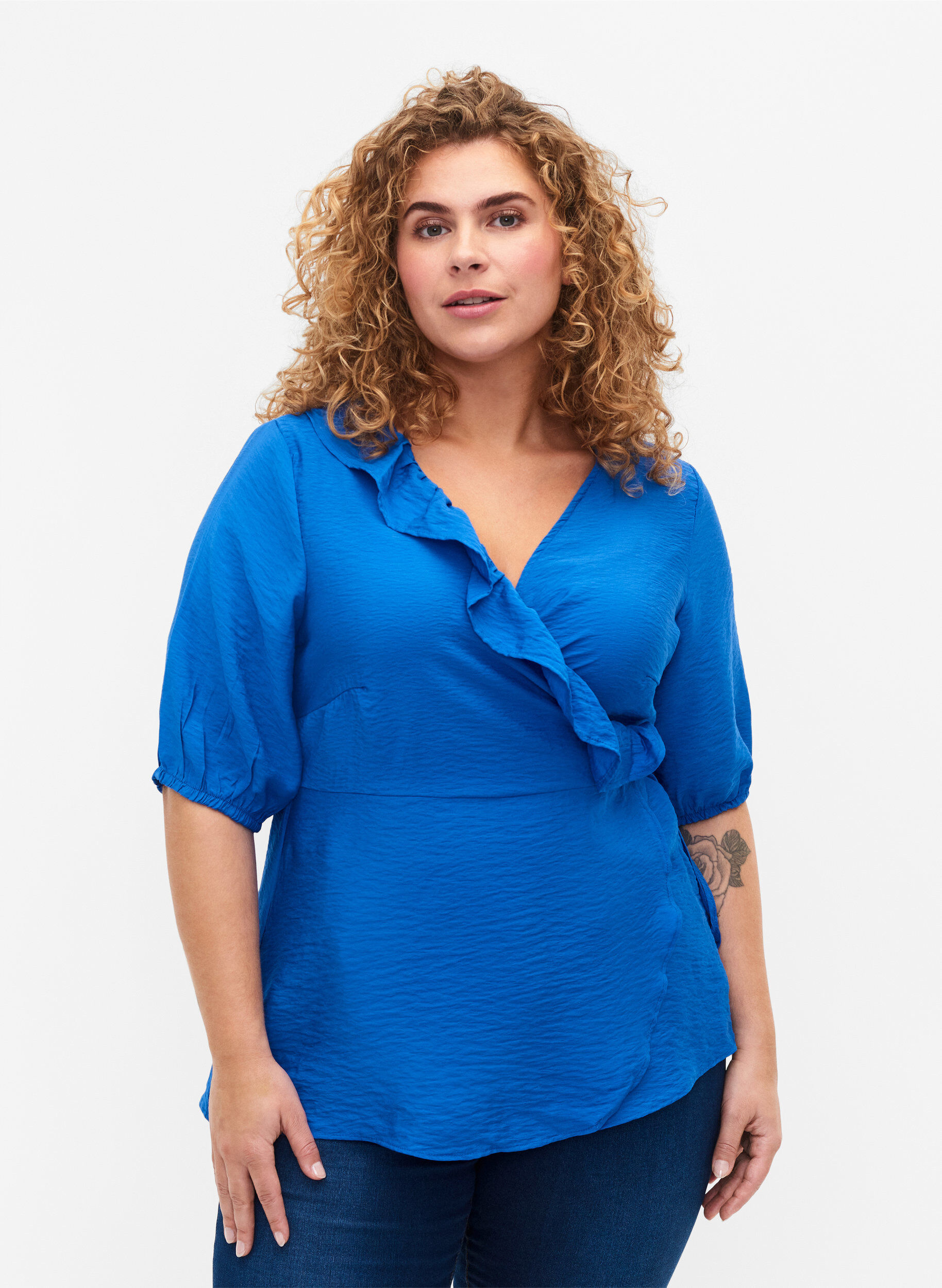 Zizzi Blouse cache-c&oelig;ur en viscose avec manches mi-longues, Olympian Blue, Model image number 0