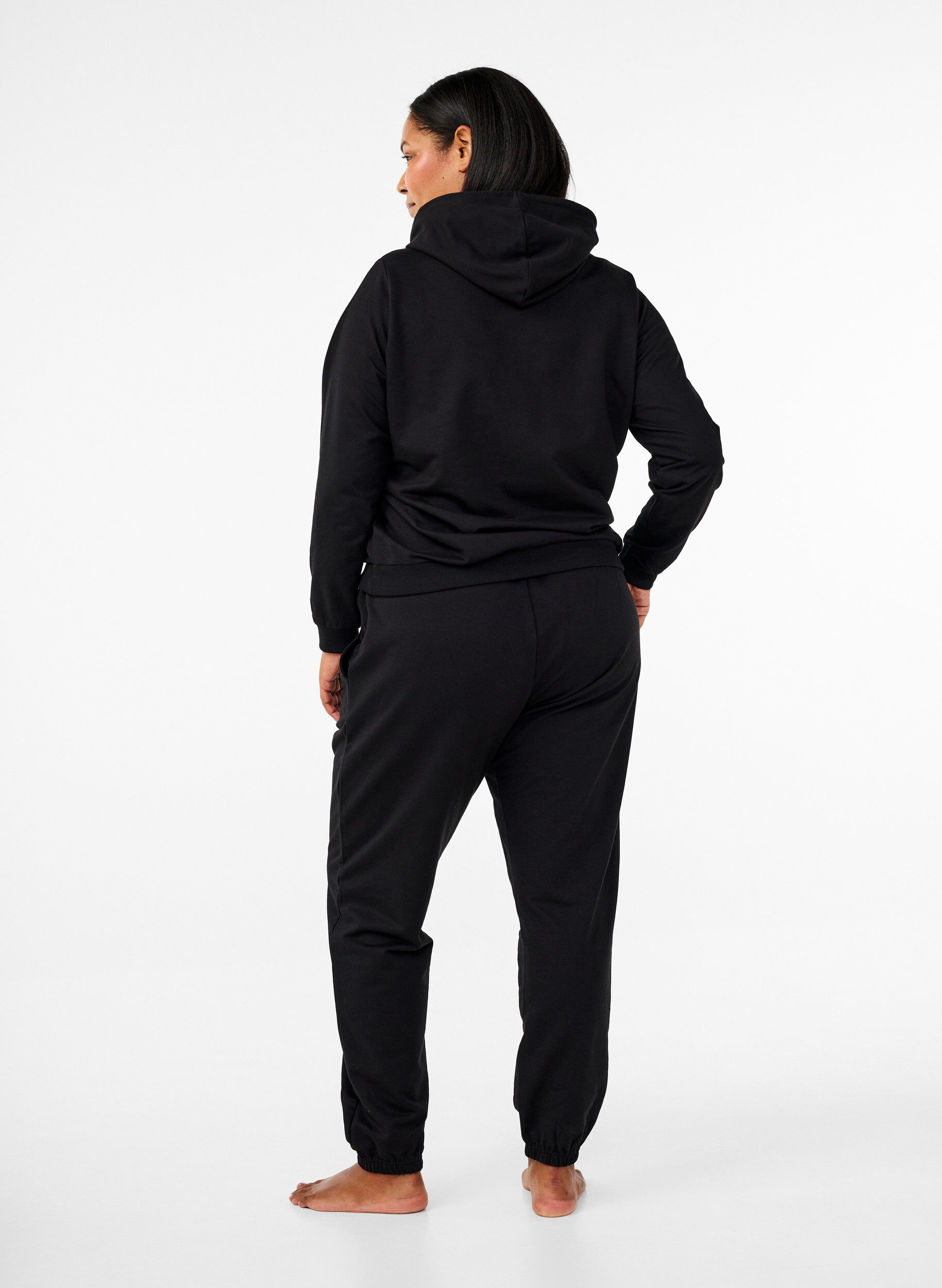 Zizzi Sweat &agrave; capuche avec imprim&eacute;, Noir, Model image number 2