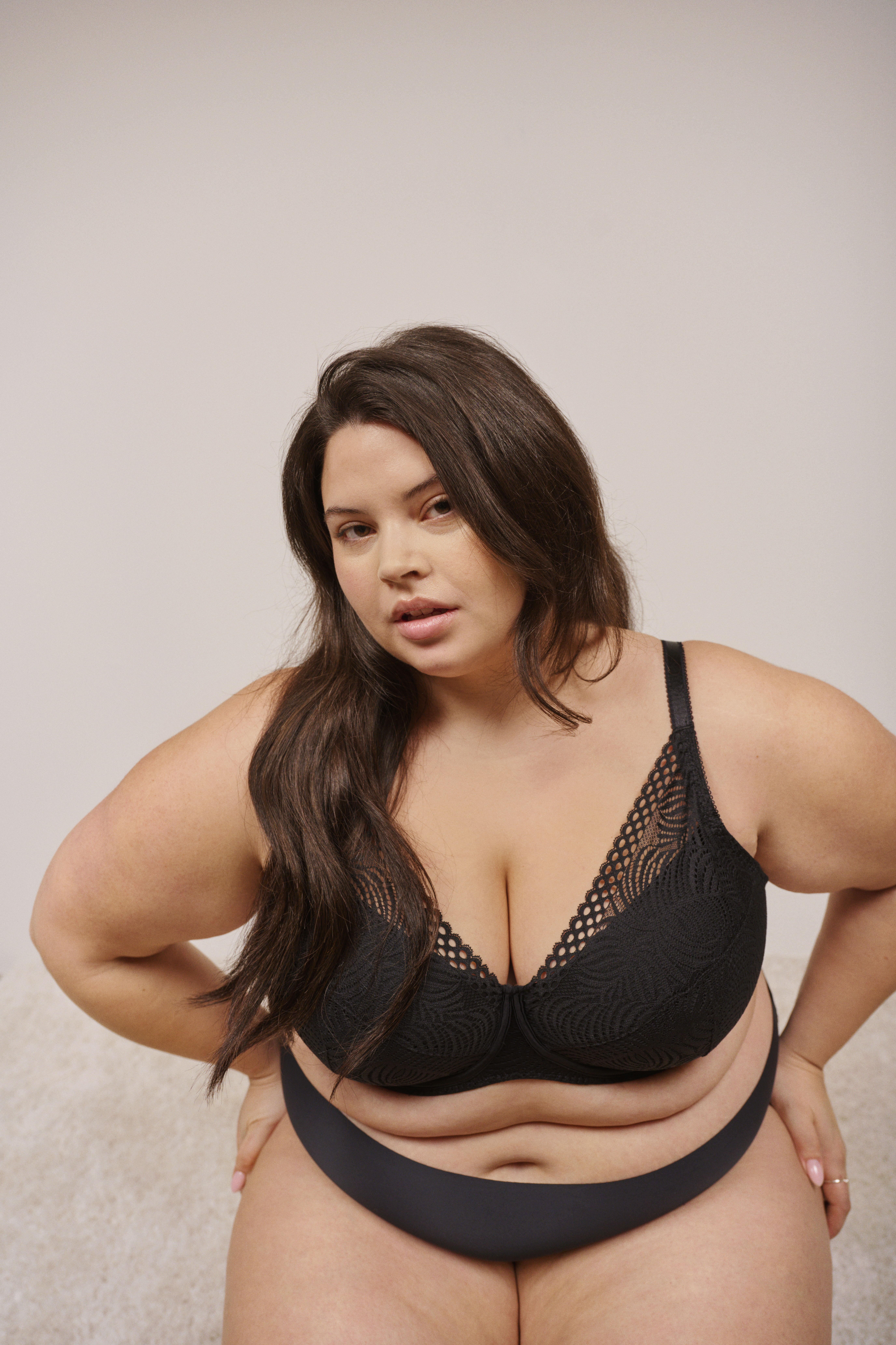 ZizziLook de lingerie noire &eacute;l&eacute;gant, , Model