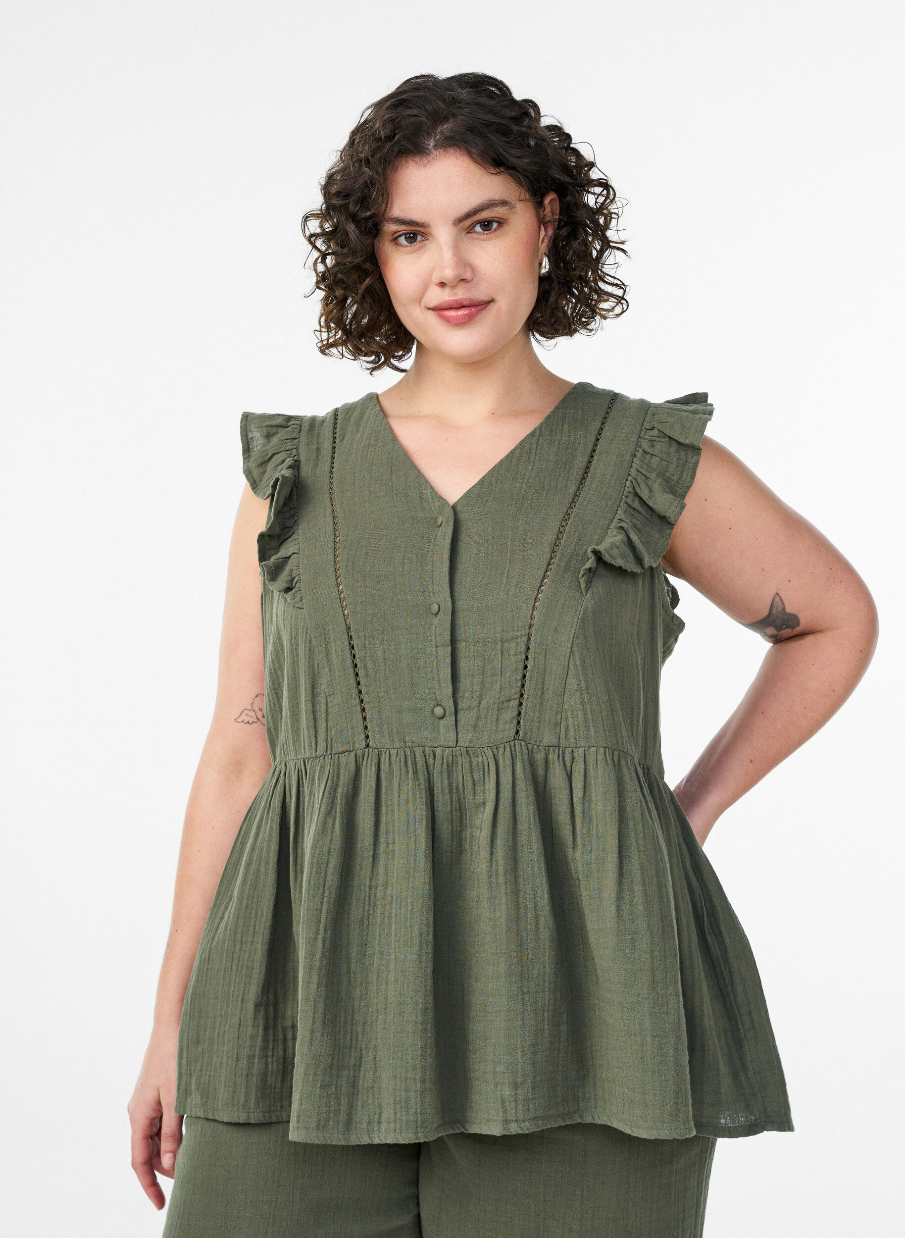 Blouse sans manches en mousseline de coton avec volants, Vert, Model