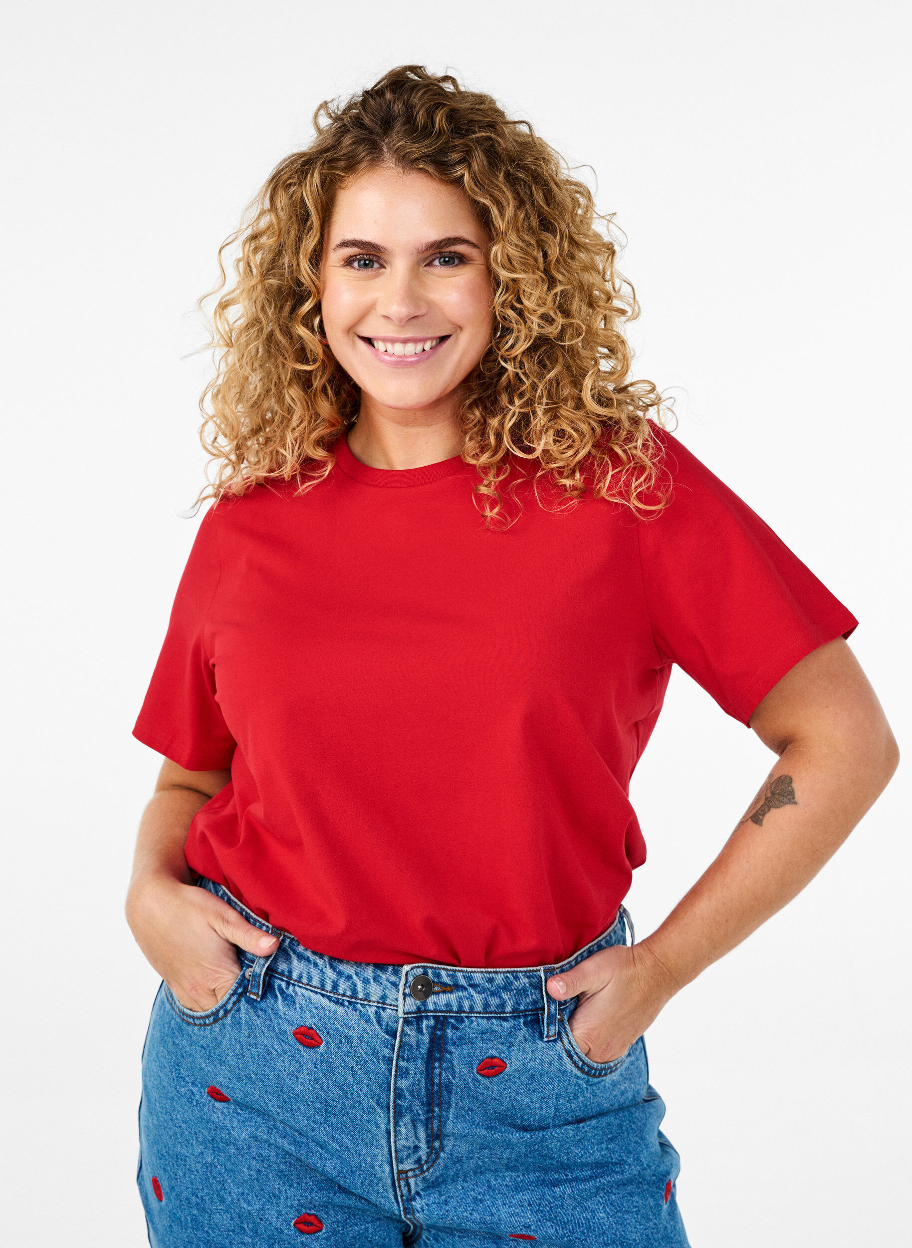 Zizzi T-shirt en coton biologique avec col rond, Salsa, Model image number 0