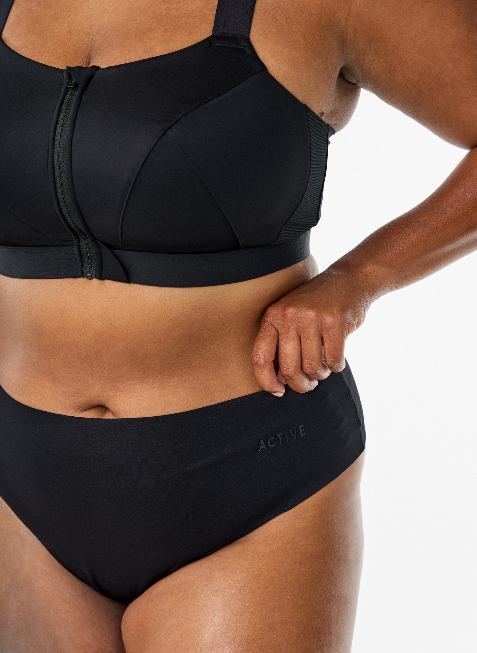 Zizzi Lot de 2 strings invisibles gainants, Noir, Model image number 2