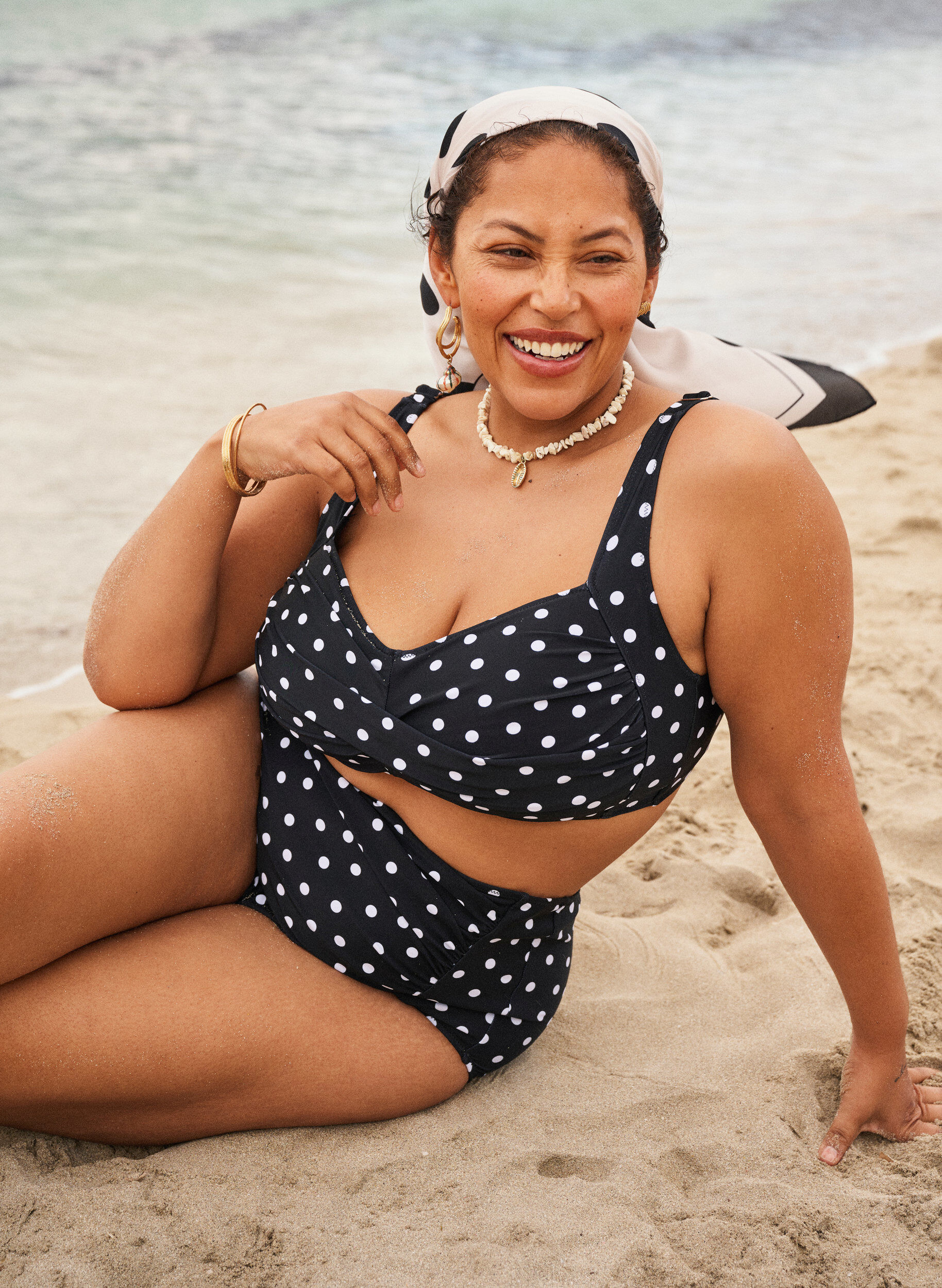 Zizzi Culotte de bikini imprim&eacute;e et taille haute, Noir, Image image number 0