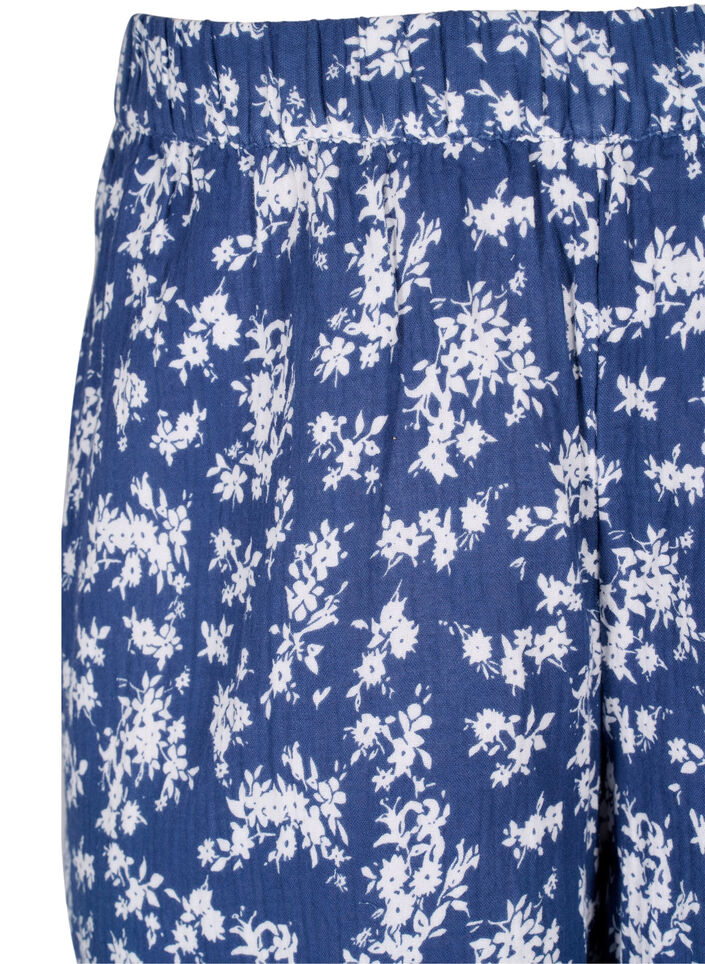 Short de nuit en coton fleuri, V. Indigo Flower AOP, Packshot image number 2