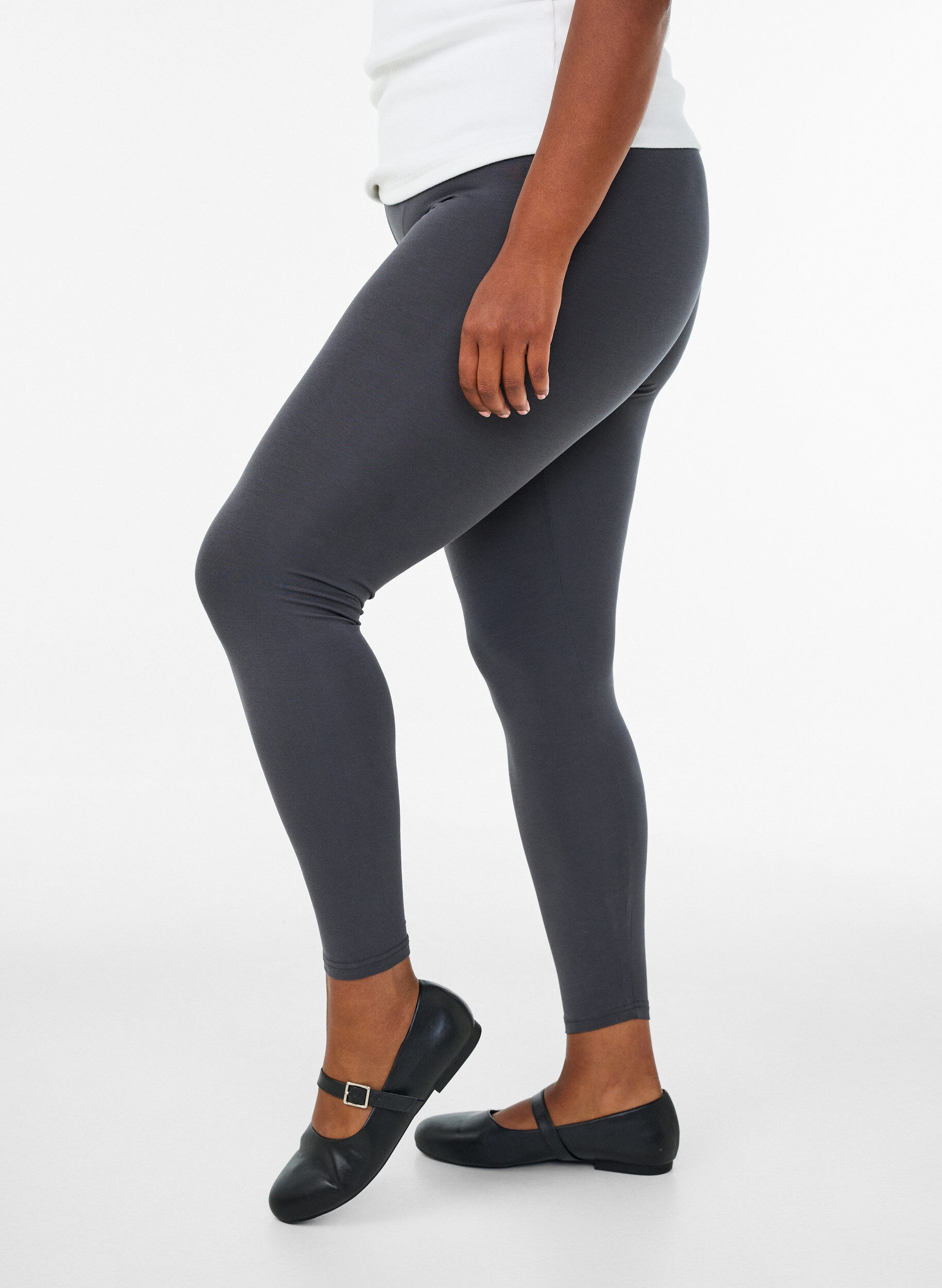 Leggings basiques en viscose, Gris anthracite, Model