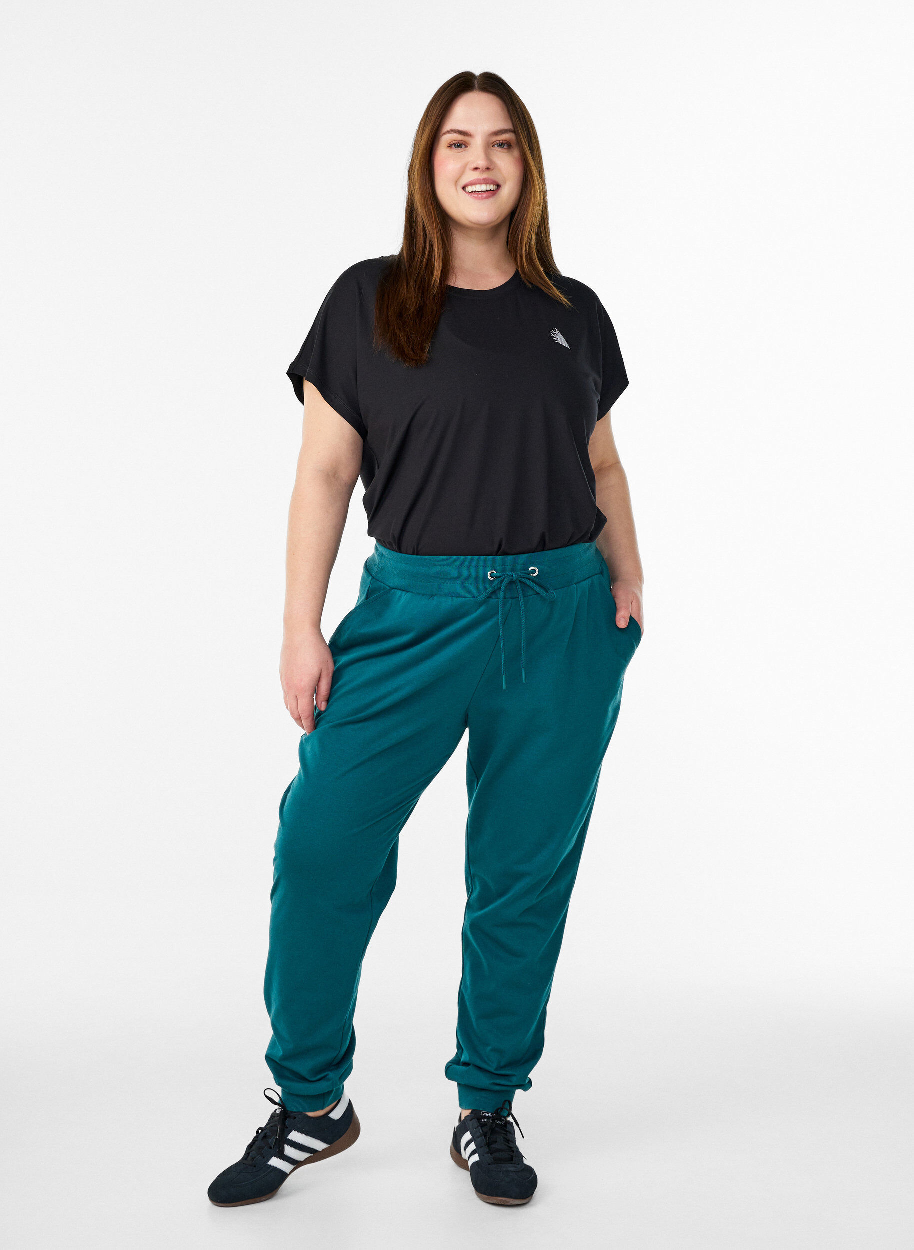 Zizzi Pantalon de sport ample avec des poches, Vert, Model image number 1