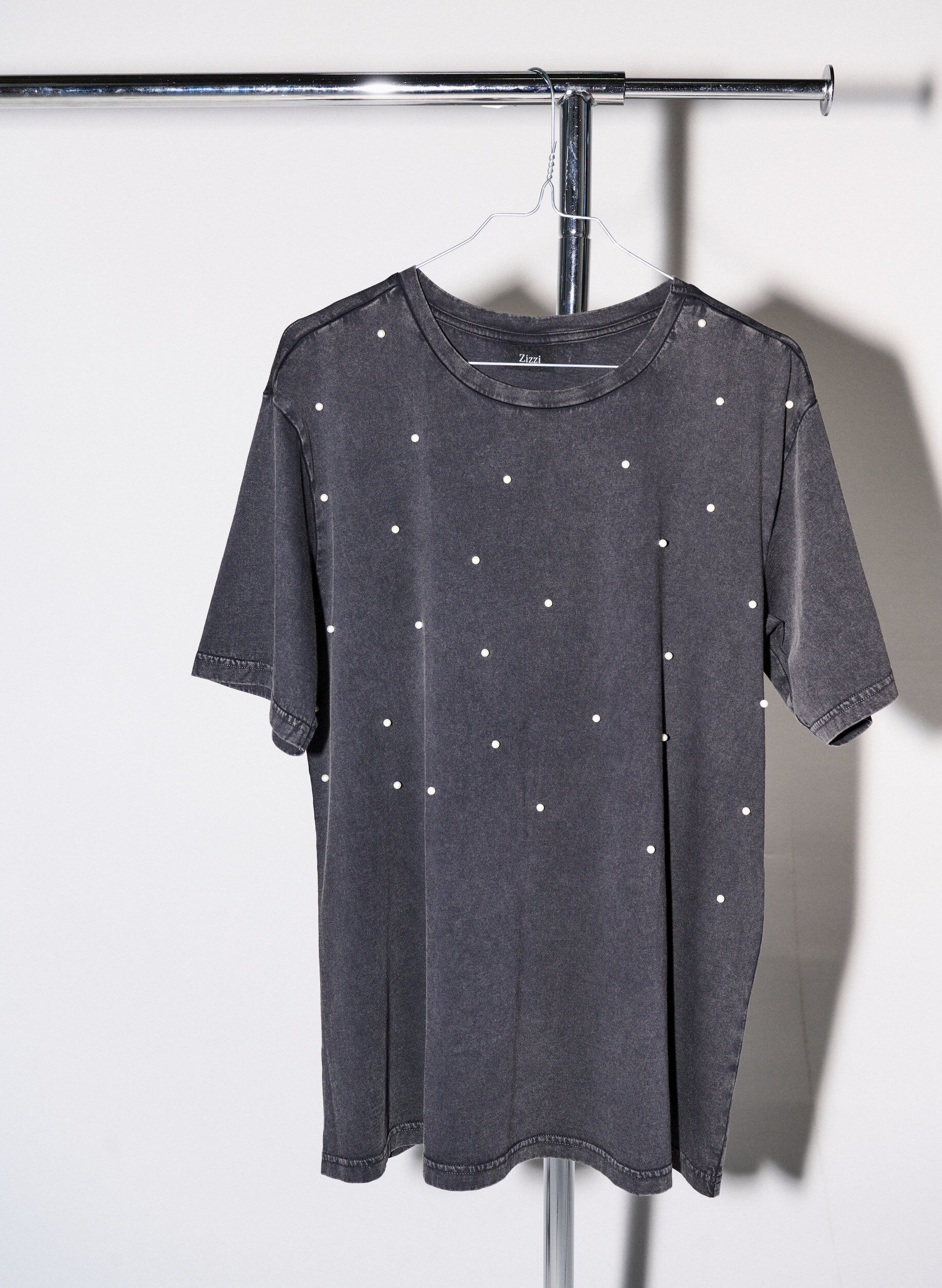 Zizzi T-shirt avec perles, Grey washed, Image image number 0