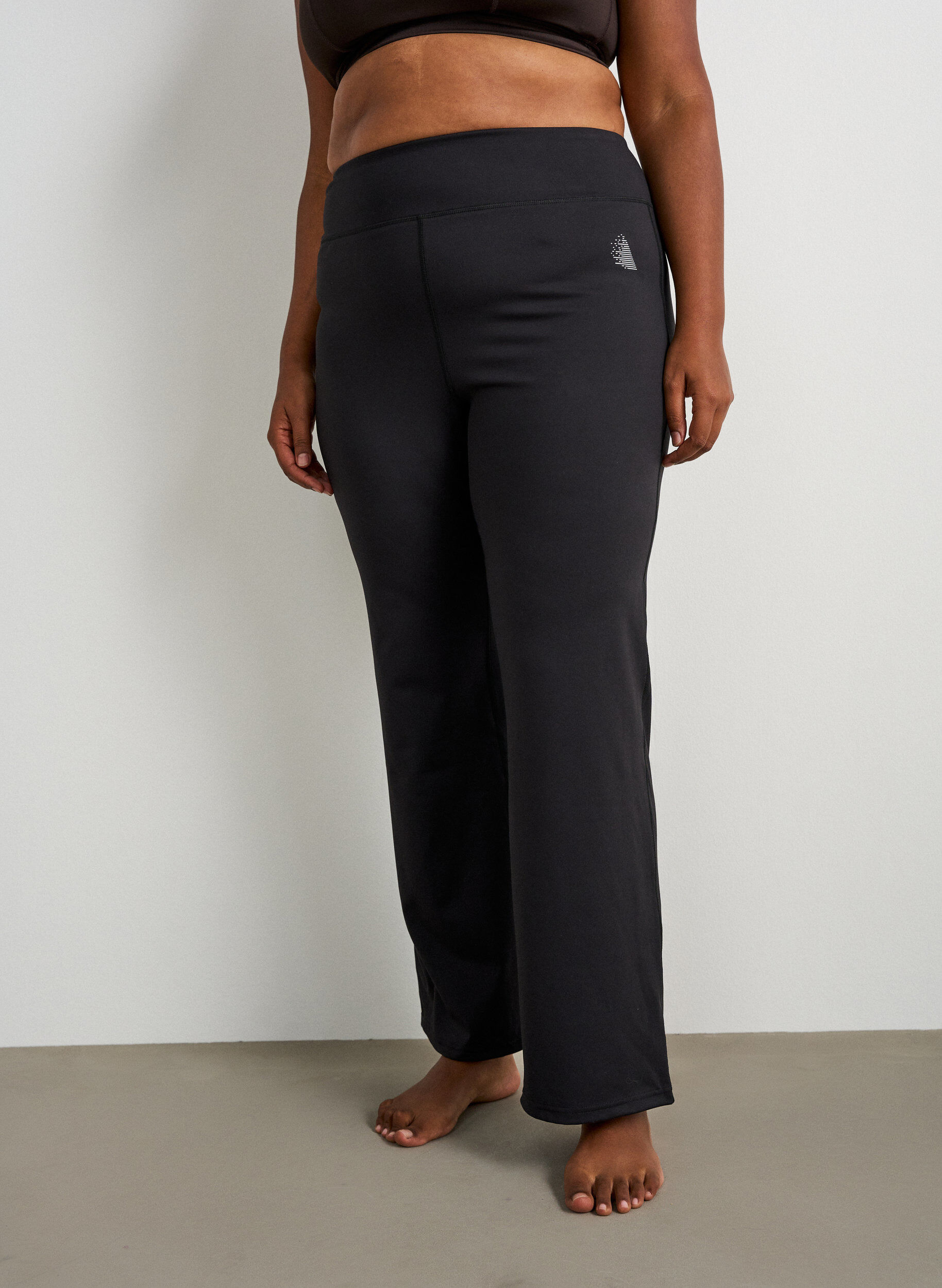 ZizziLegging d'entra&icirc;nement bootcut avec taille haute, Noir, Model image number 2