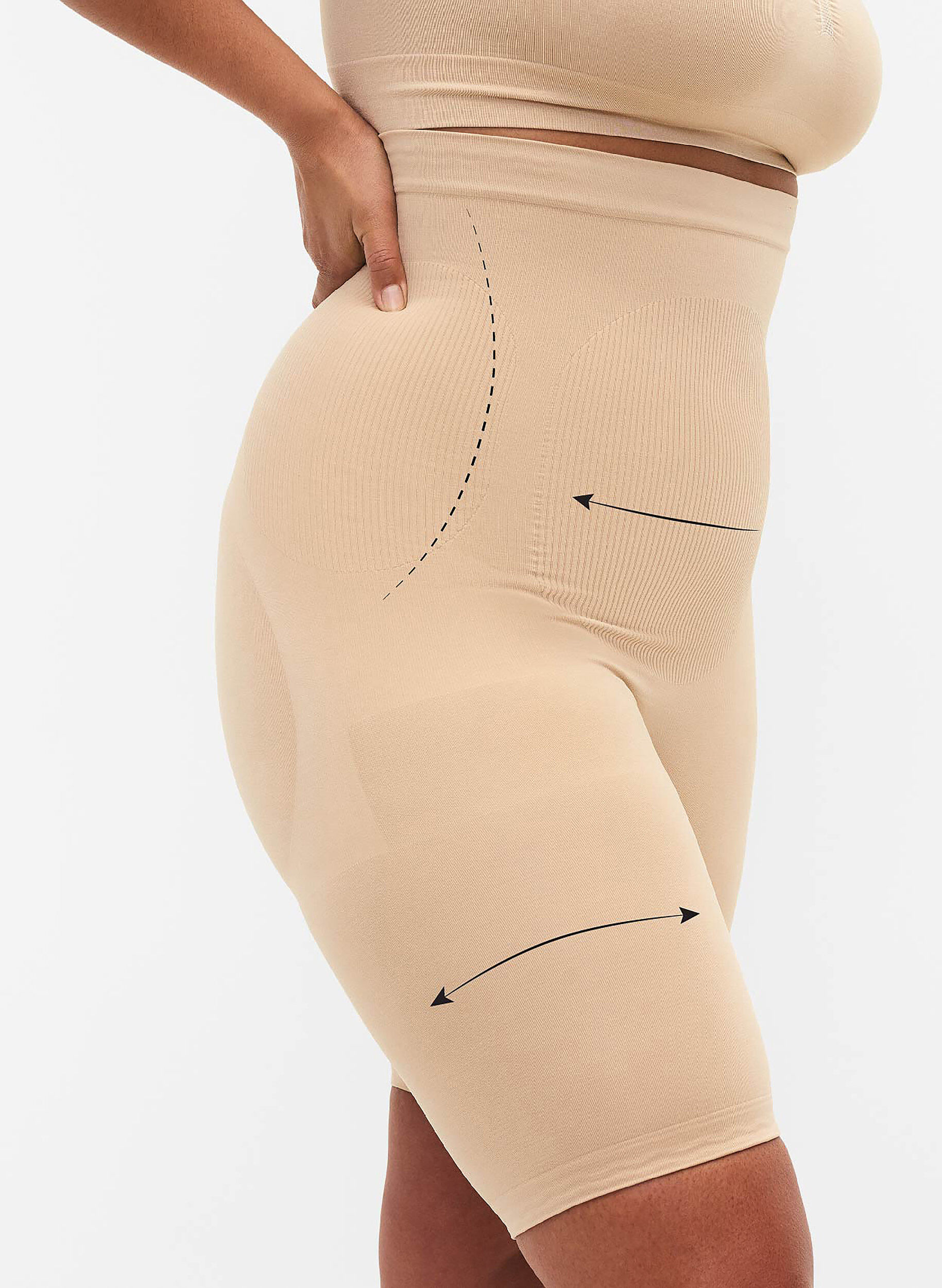 Short gainant, Beige, Model