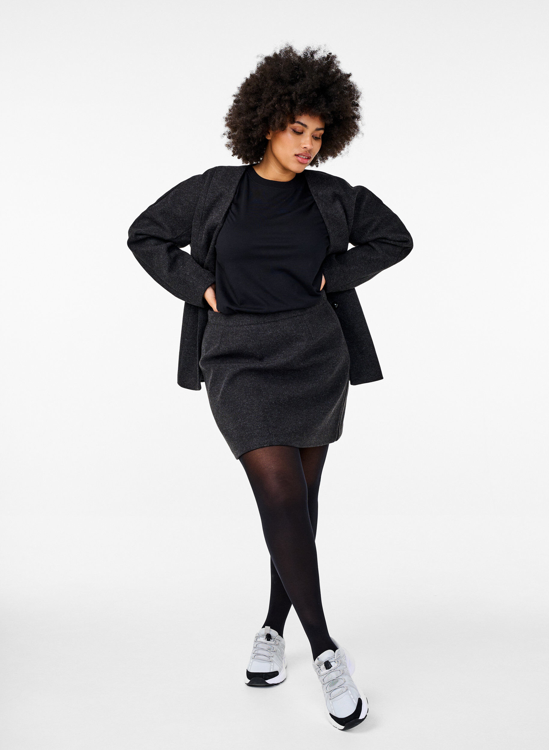 Zizzi Jupe courte &agrave; coupe A, Dark Grey Melange, Model image number 2