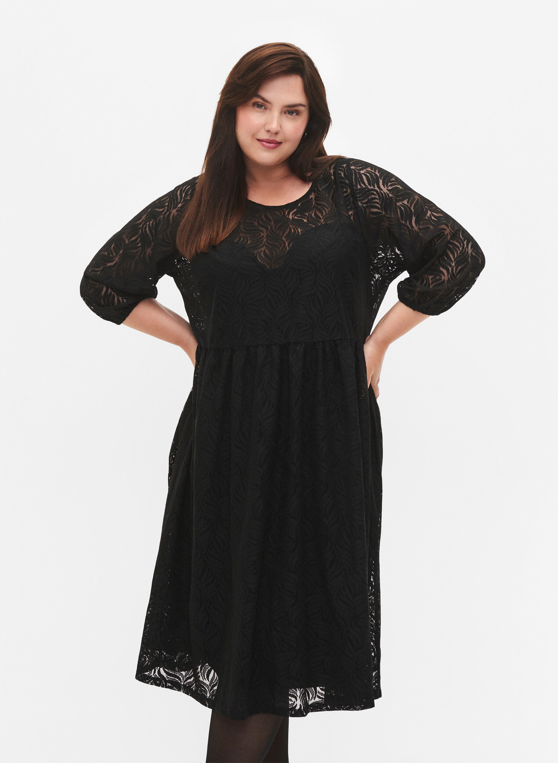 Zizzi Robe en dentelle avec manches 3/4	, Black, Model image number 0