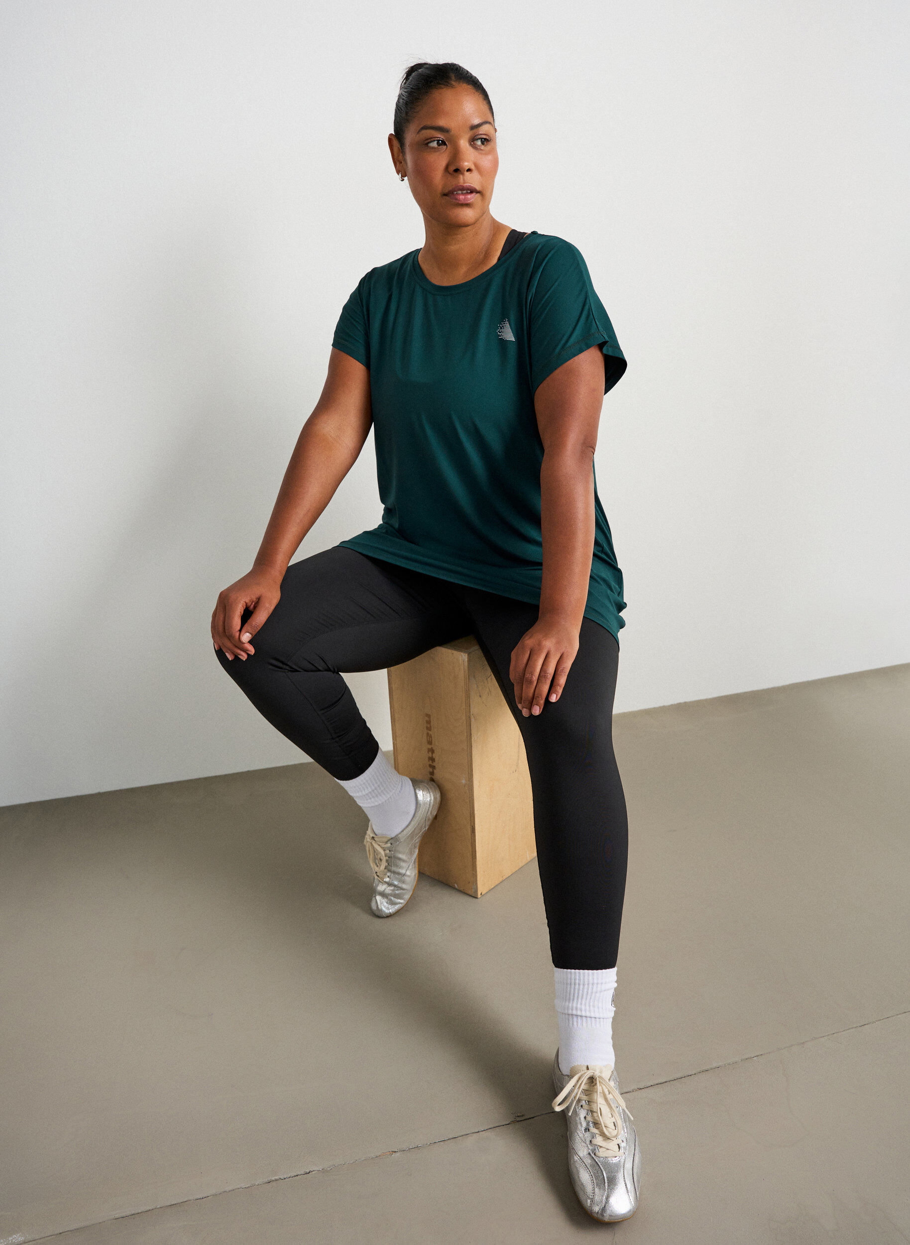 ZizziT-shirt d'entra&icirc;nement long, Vert fonc&eacute;, Model image number 3
