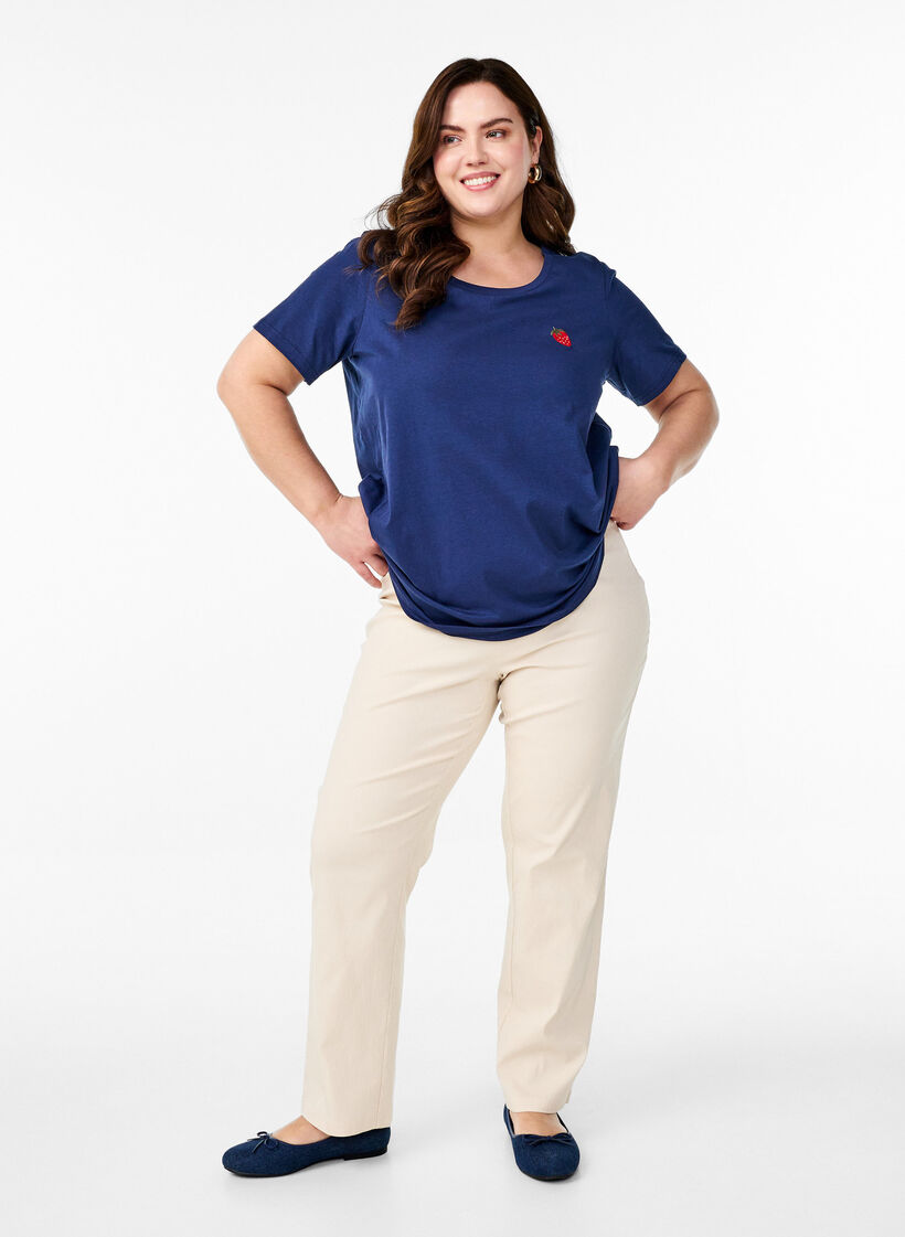 T-shirt avec broderie fraise, Naval A. W. Berry, Model image number 2