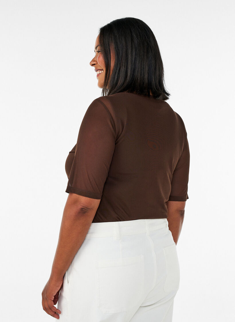 Top en maille avec manches courtes et col rond, Marron, Model image number 2