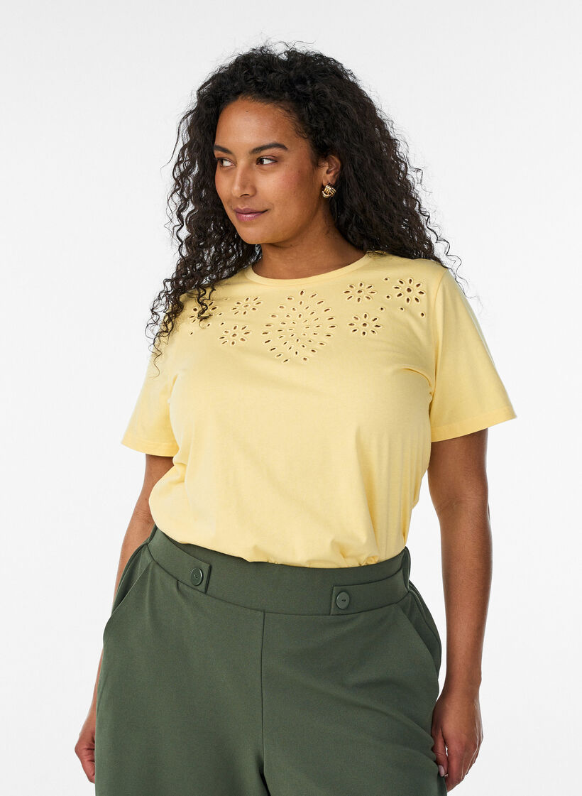 T-shirt en coton biologique avec broderie ajour&eacute;e, Jaune clair, Model image number 0