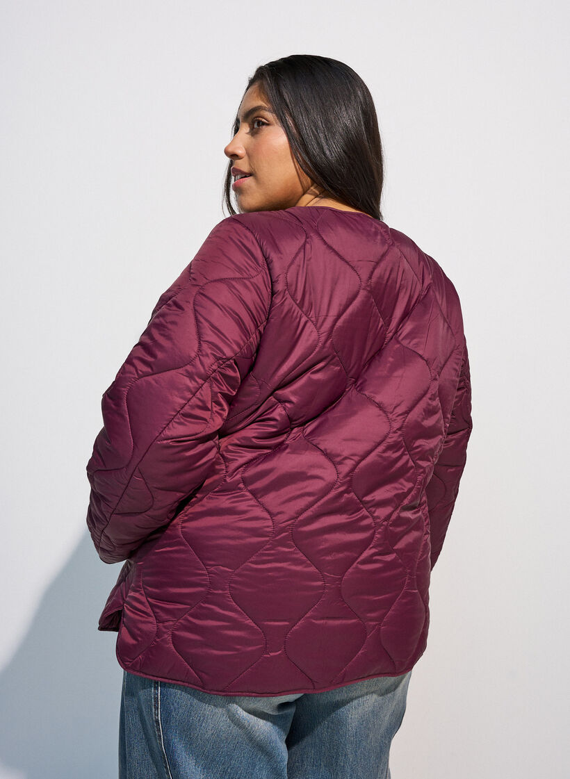 Veste matelass&eacute;e avec boutons-pression et col rond, Bordeaux fonc&eacute;, Model image number 2
